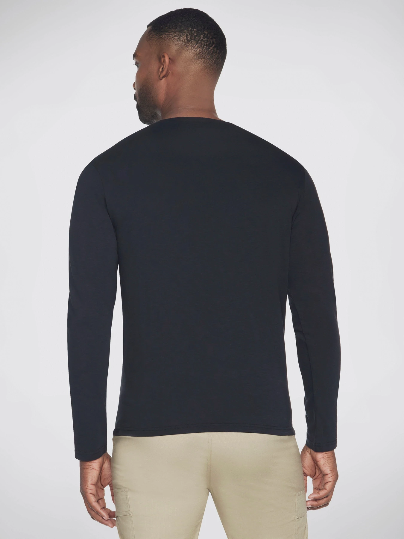 Худі та світшоти Skechers Skech-Breeze Slub L/S Henley модель LT48 BLK Худі та світшоти Skechers Skech-Breeze Slub L/S Henley модель LT48 BLK Фото