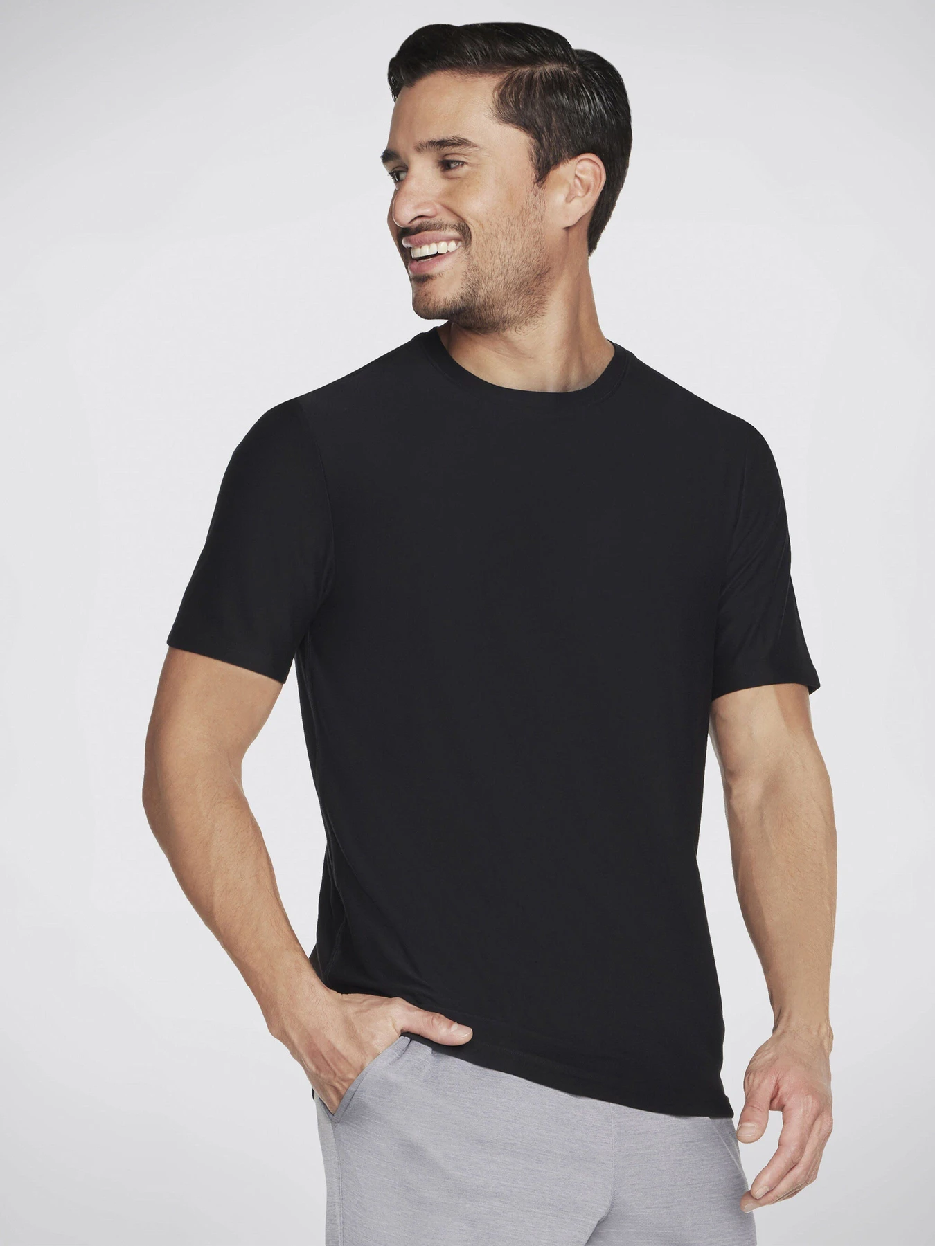 Футболки і поло Skechers GODRI ALL DAY SOLID TEE модель TS107B BLK Фото