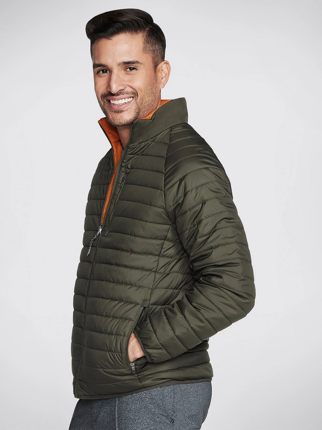 Куртки та дублянки Skechers GO Shield Altitude Reversible модель JA139 BROL Куртки та дублянки Skechers GO Shield Altitude Reversible модель JA139 BROL Фото
