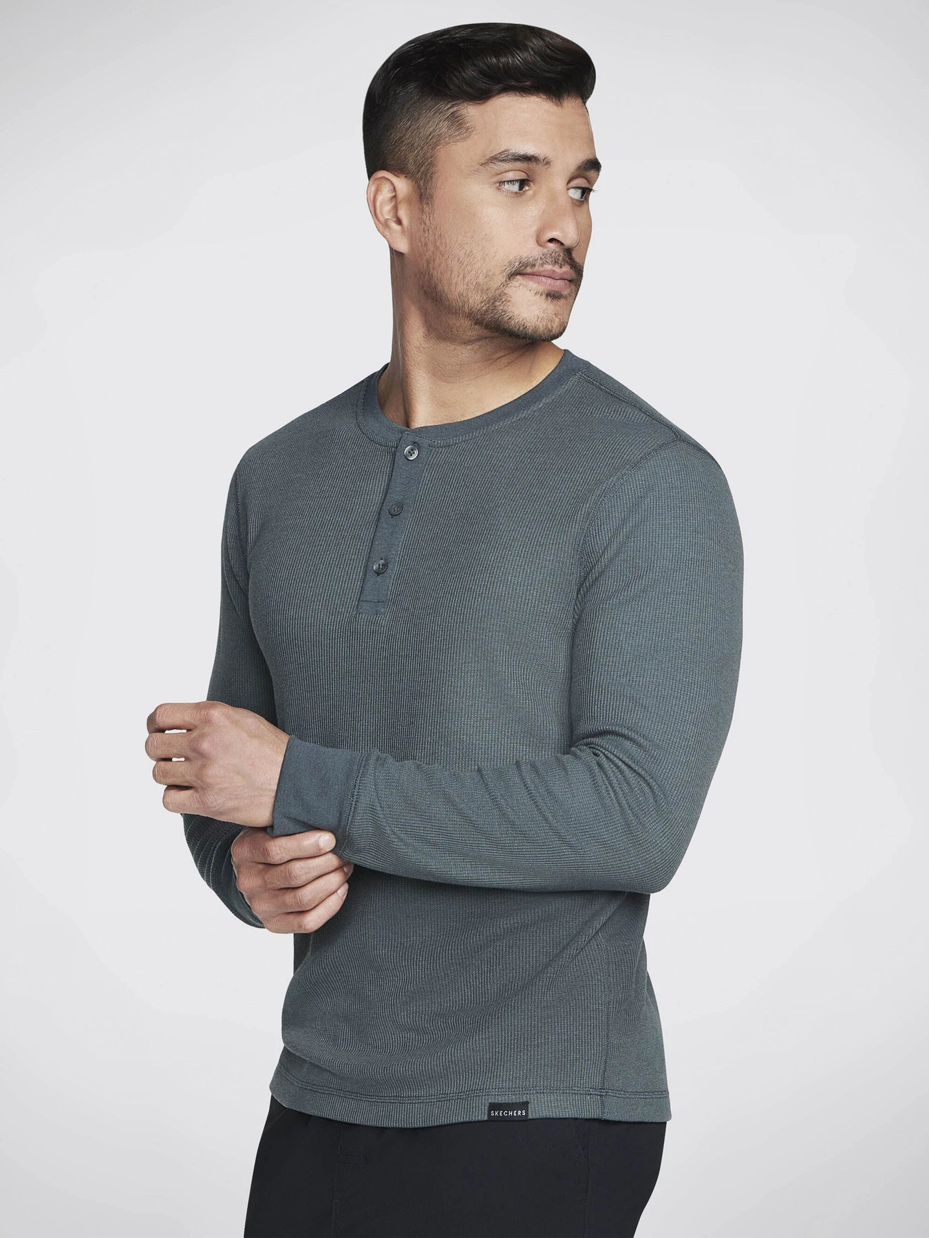 Худі та світшоти Skechers Go Knit Waffle Henley модель LT18 GNBK Худі та світшоти Skechers Go Knit Waffle Henley модель LT18 GNBK Фото