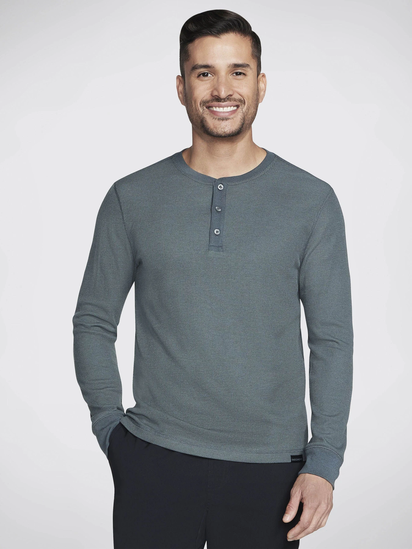 Худі та світшоти Skechers Go Knit Waffle Henley модель LT18 GNBK Худі та світшоти Skechers Go Knit Waffle Henley модель LT18 GNBK Фото