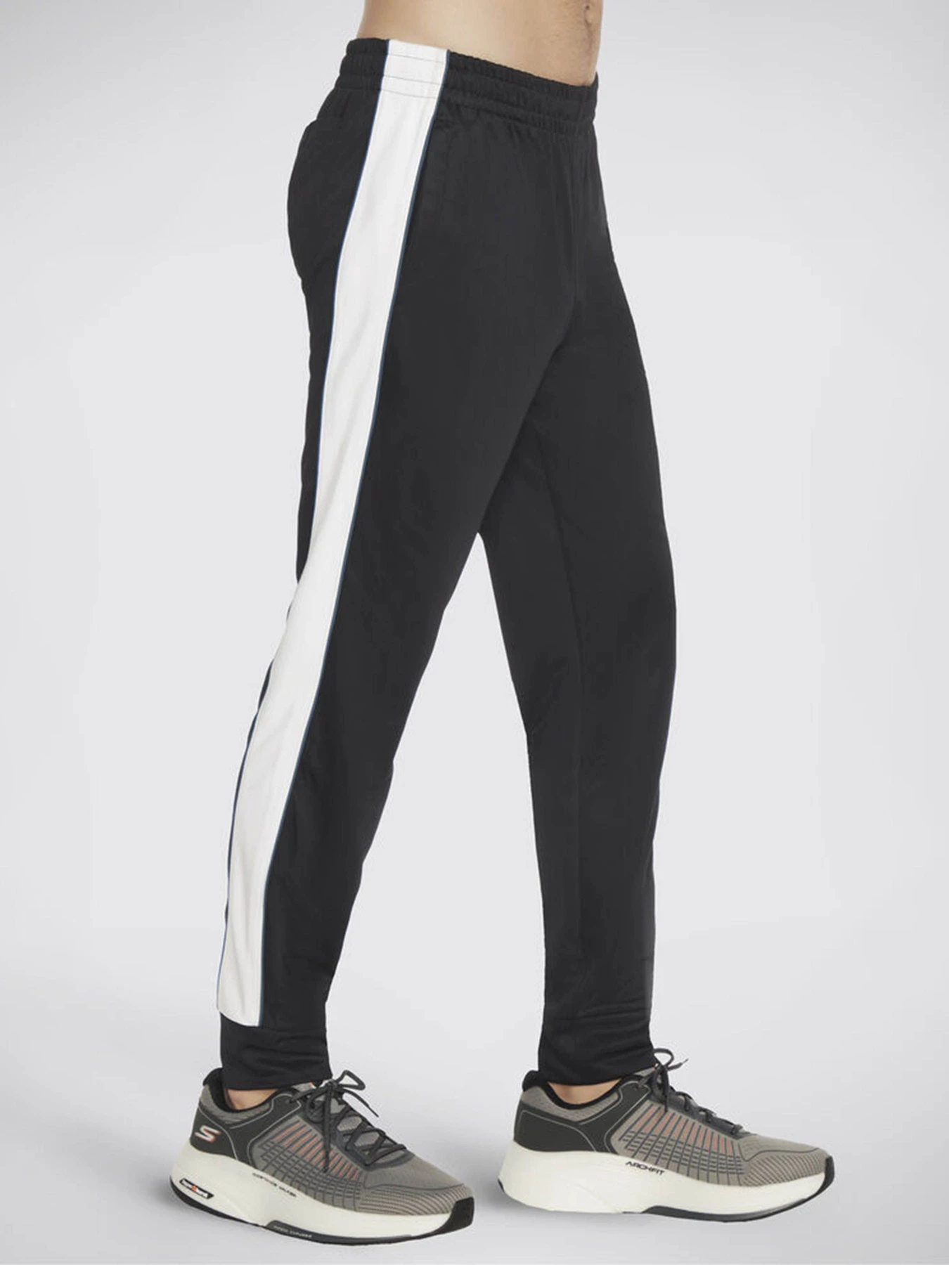 Брюки Skechers Skechtech Premier Track модель PT130 BLK Брюки Skechers Skechtech Premier Track модель PT130 BLK Фото