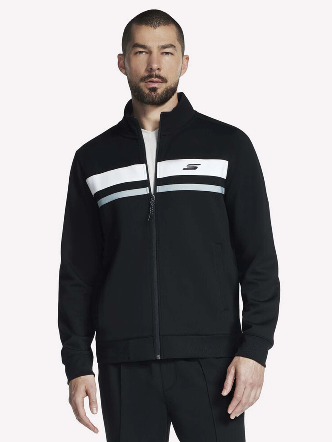 Худи и свитшоты Skechers PERFORMANCE TRACK JACKET модель JA177 BLK Худи и свитшоты Skechers PERFORMANCE TRACK JACKET модель JA177 BLK Фото