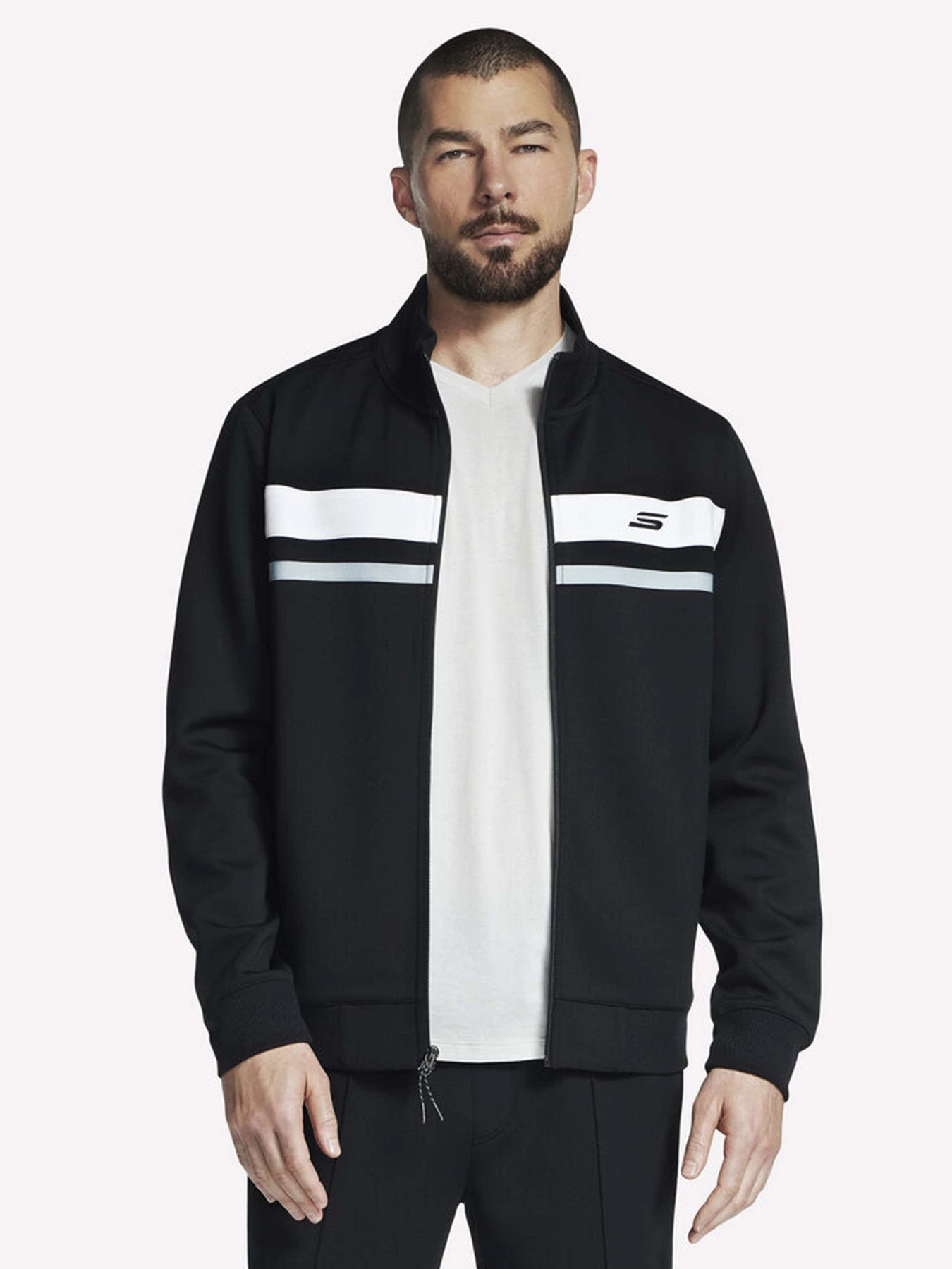 Худи и свитшоты Skechers PERFORMANCE TRACK JACKET модель JA177 BLK Худи и свитшоты Skechers PERFORMANCE TRACK JACKET модель JA177 BLK Фото