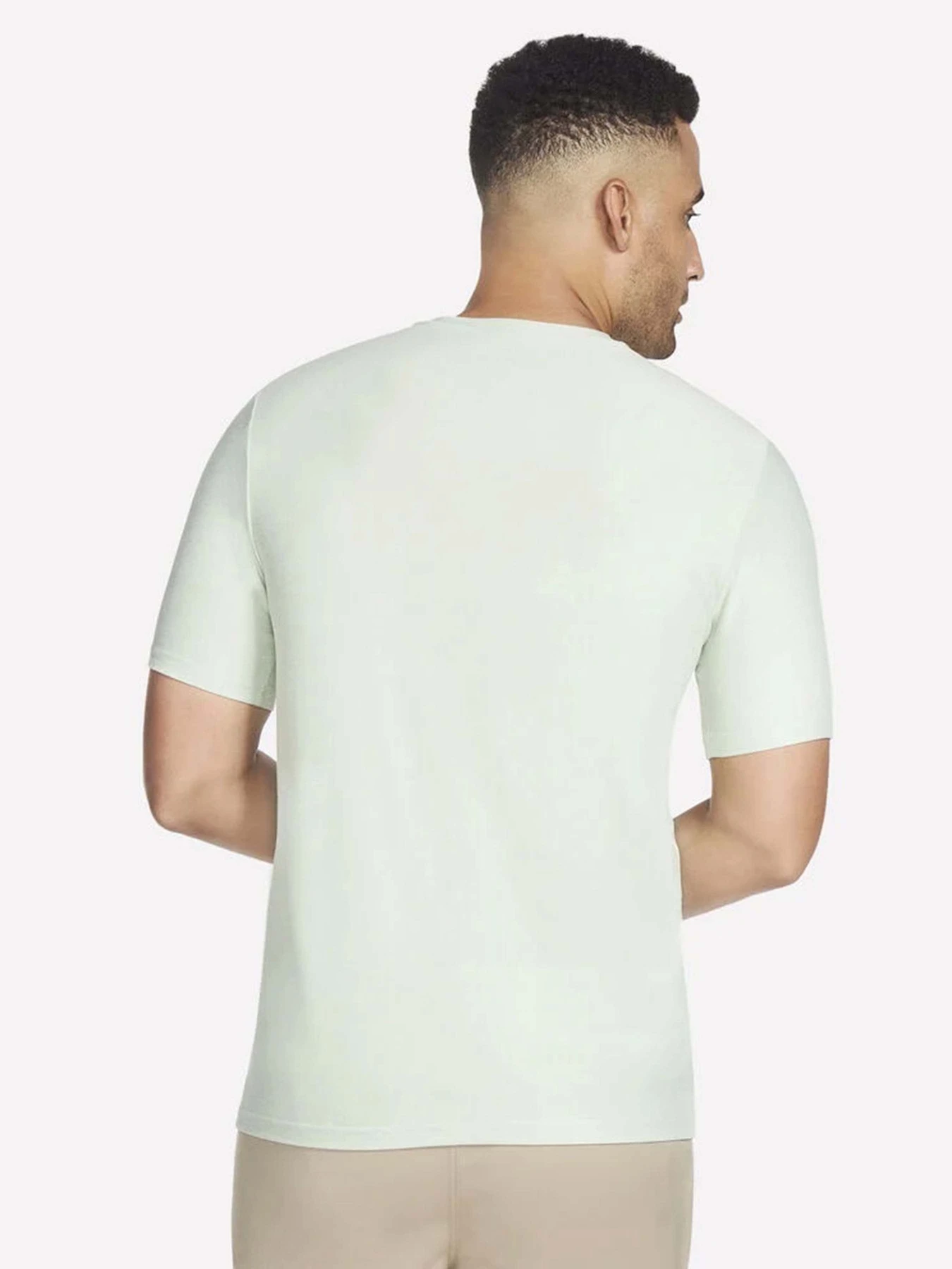 Футболки и поло Skechers GODRI ALL DAY TEE модель TS107 GRMV Футболки и поло Skechers GODRI ALL DAY TEE модель TS107 GRMV Фото
