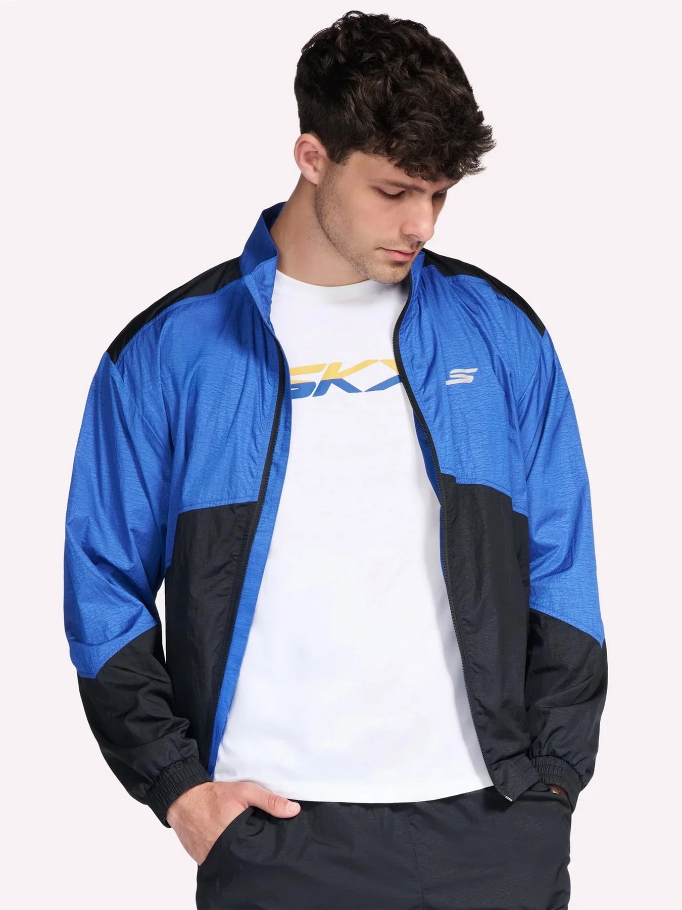 Худи и свитшоты Skechers GOSHIELD PACE JACKET модель JA260 BLK Худи и свитшоты Skechers GOSHIELD PACE JACKET модель JA260 BLK Фото