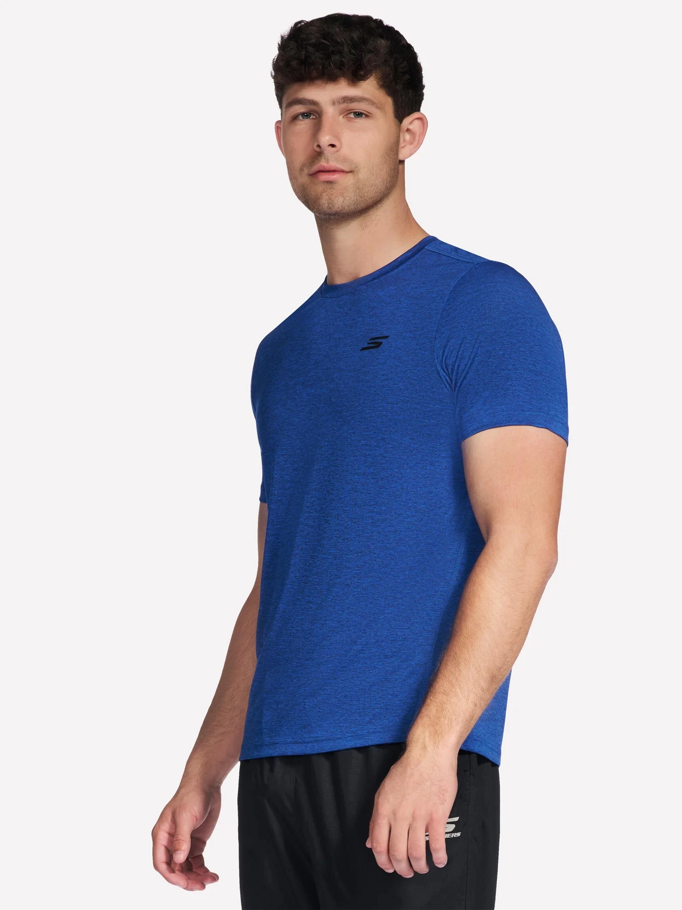 Футболки и поло Skechers PERFORMANCE CHARGE TEE модель TS233 BLU Футболки и поло Skechers PERFORMANCE CHARGE TEE модель TS233 BLU Фото