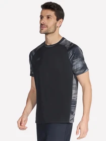 Футболки і поло Skechers HK GODRI CHARGE DRIFT TEE модель TS300HK DKCC Фото