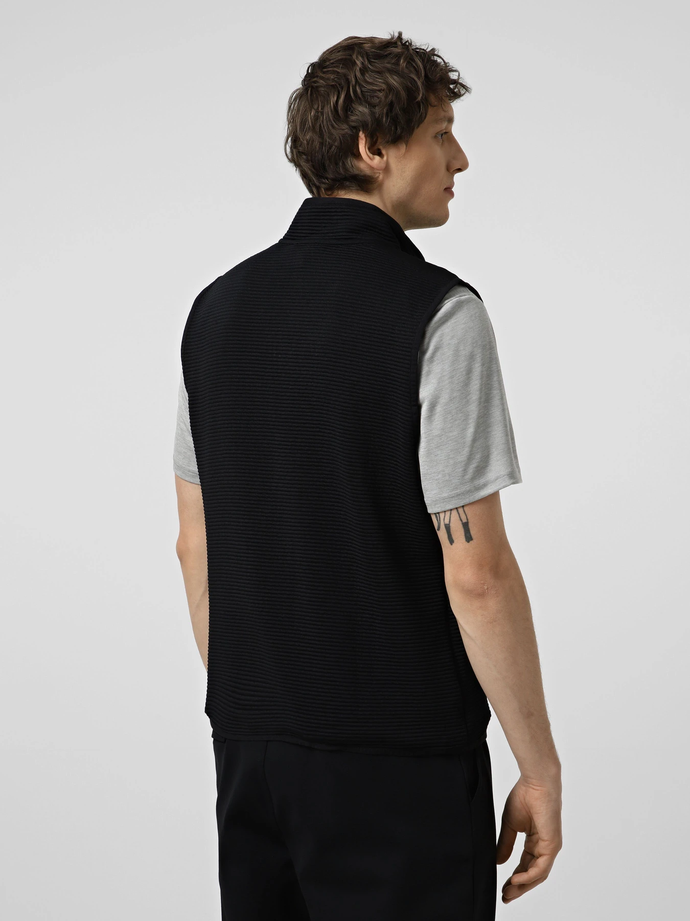 Светри та кардигани Skechers GOWALK OTTOMAN VEST модель JA249 BLK Светри та кардигани Skechers GOWALK OTTOMAN VEST модель JA249 BLK Фото