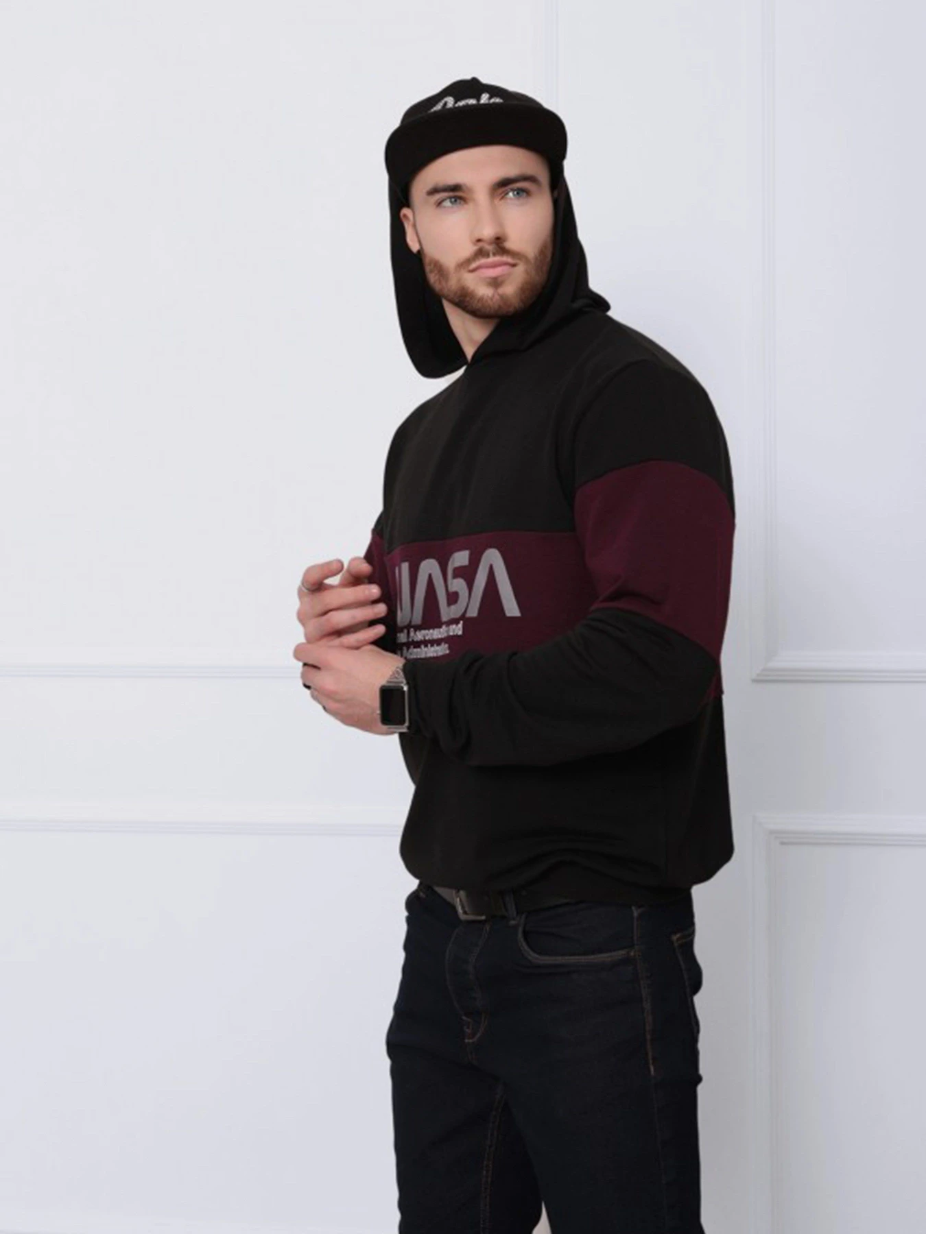 Худи и свитшоты ISSA Plus модель GN-408_черный/бордовый Худи и свитшоты ISSA Plus модель GN-408_черный/бордовый Фото