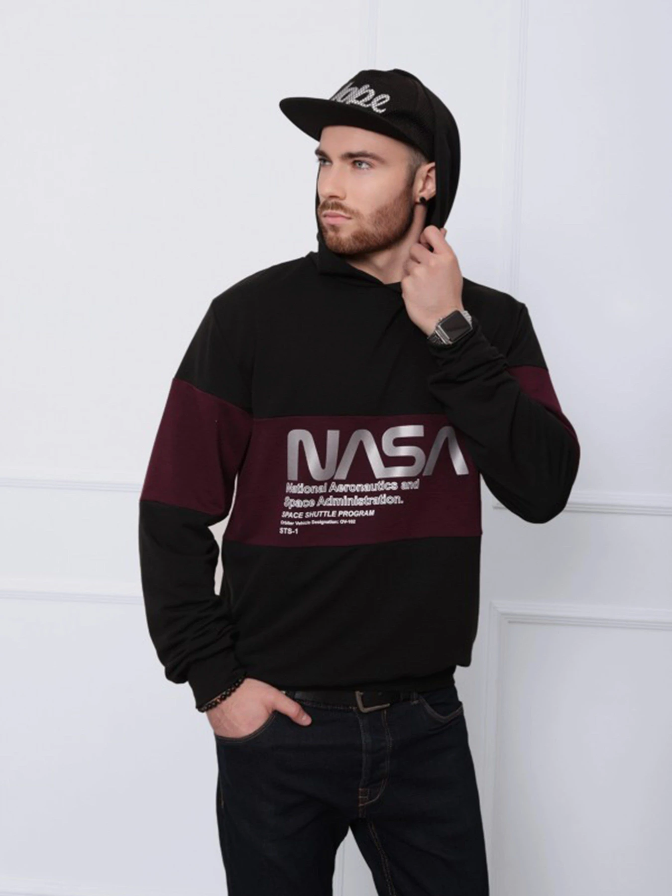Худи и свитшоты ISSA Plus модель GN-408_черный/бордовый Худи и свитшоты ISSA Plus модель GN-408_черный/бордовый Фото