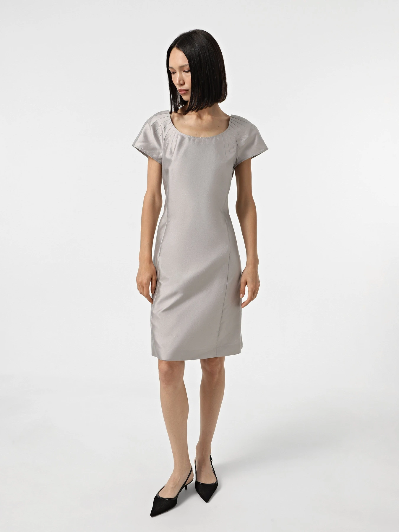 Платья GIORGIO ARMANI модель NMA51T NM065 602 Платья GIORGIO ARMANI модель NMA51T NM065 602 Фото