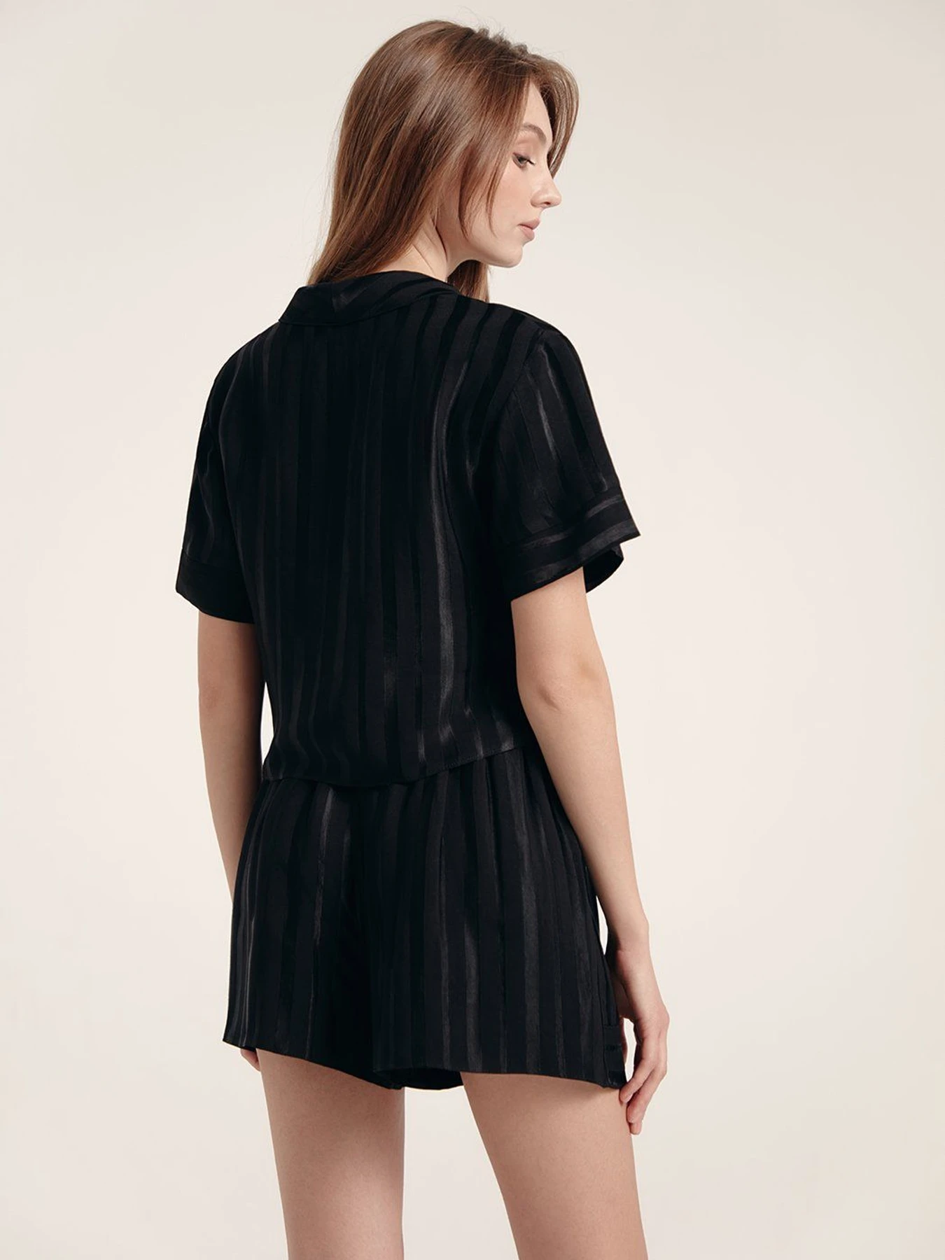 Футболки и поло Conte Elegant модель 21С-1703ТСП-black Футболки и поло Conte Elegant модель 21С-1703ТСП-black Фото