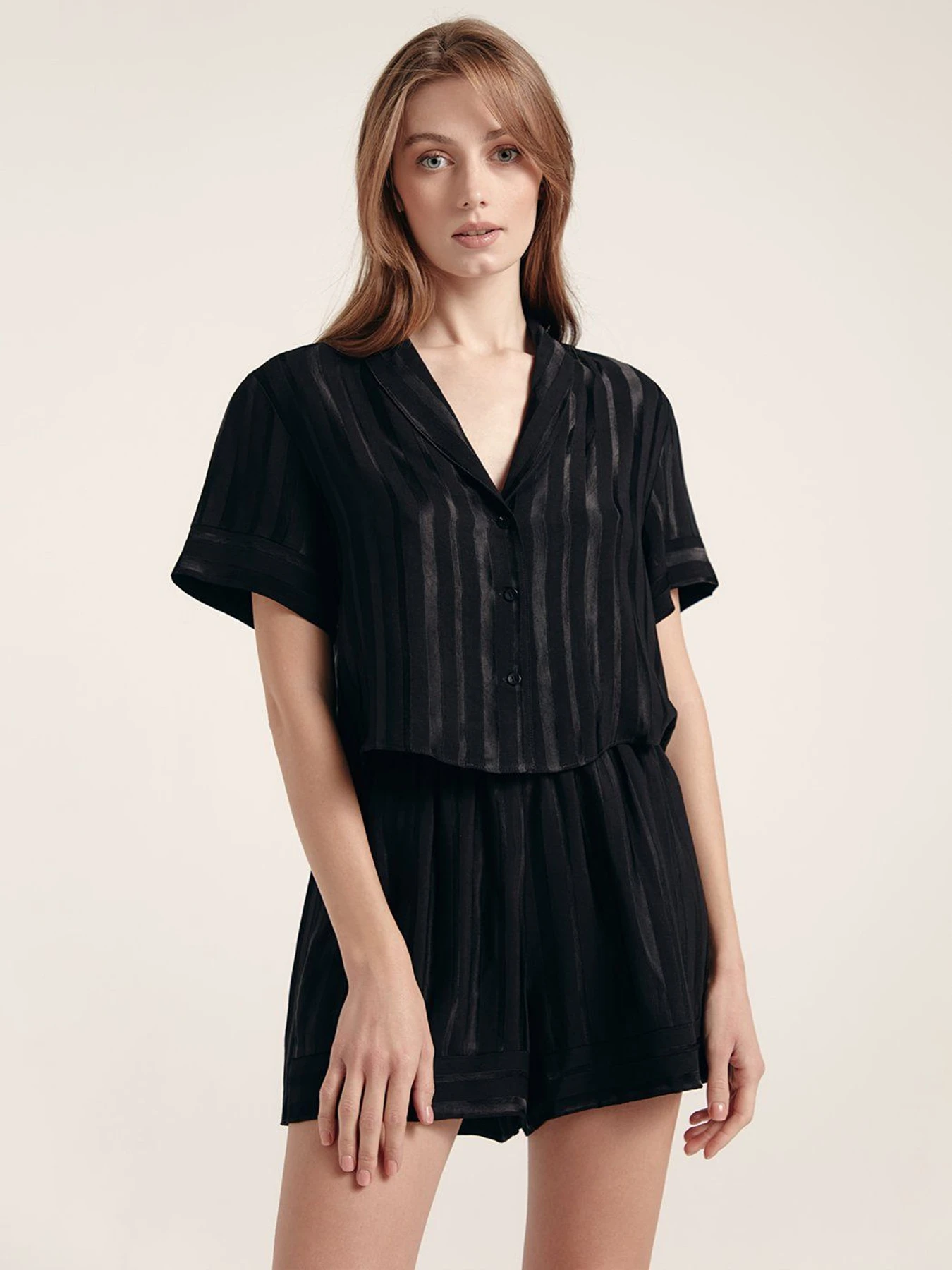 Футболки и поло Conte Elegant модель 21С-1703ТСП-black Футболки и поло Conte Elegant модель 21С-1703ТСП-black Фото