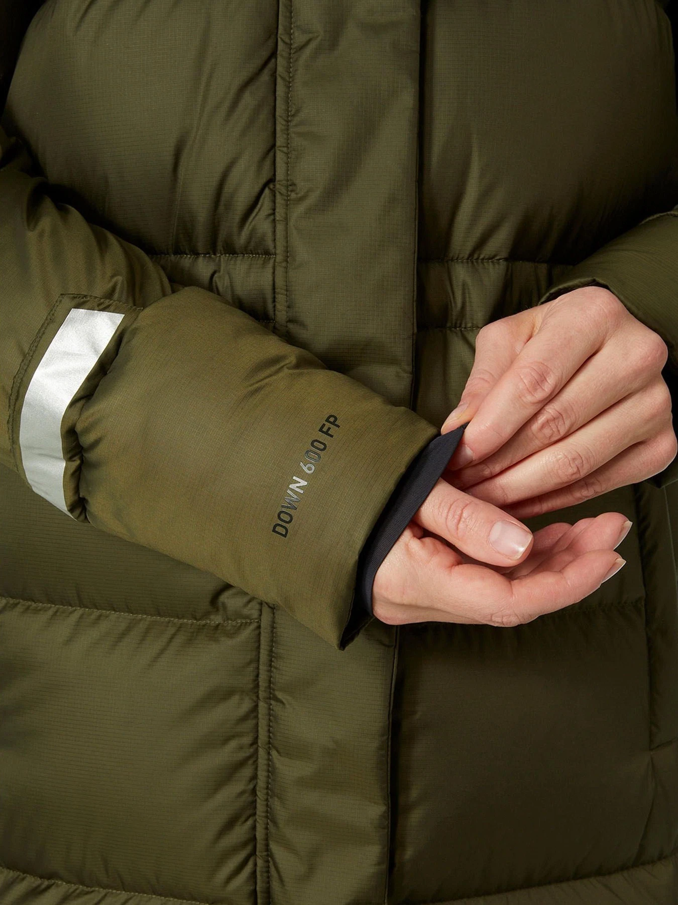 Куртки та дублянки Helly Hansen Essence модель 53816-431 Куртки та дублянки Helly Hansen Essence модель 53816-431 Фото