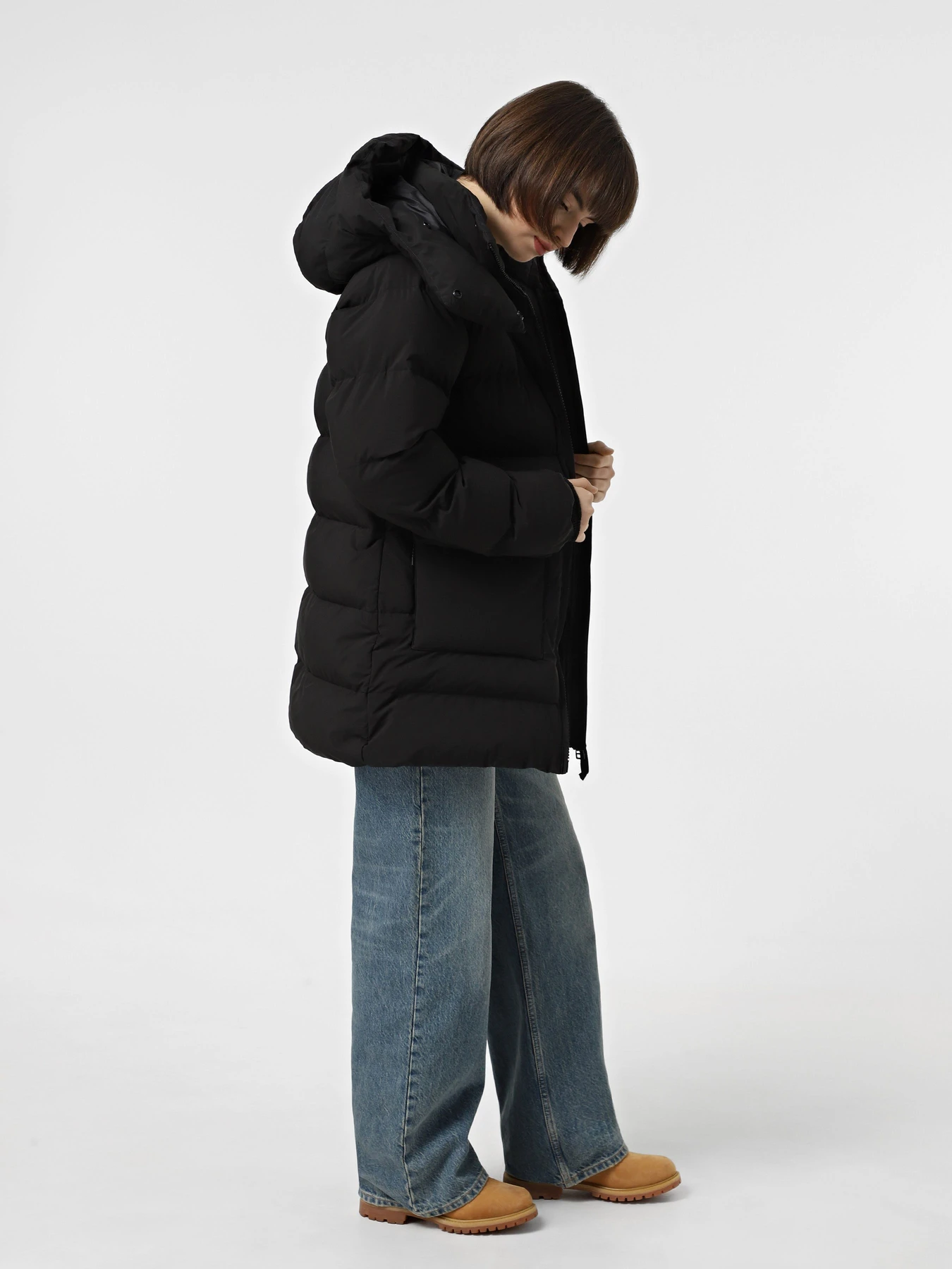 Куртки та дублянки Helly Hansen ELLIE PUFFY модель 53108-990 Куртки та дублянки Helly Hansen ELLIE PUFFY модель 53108-990 Фото