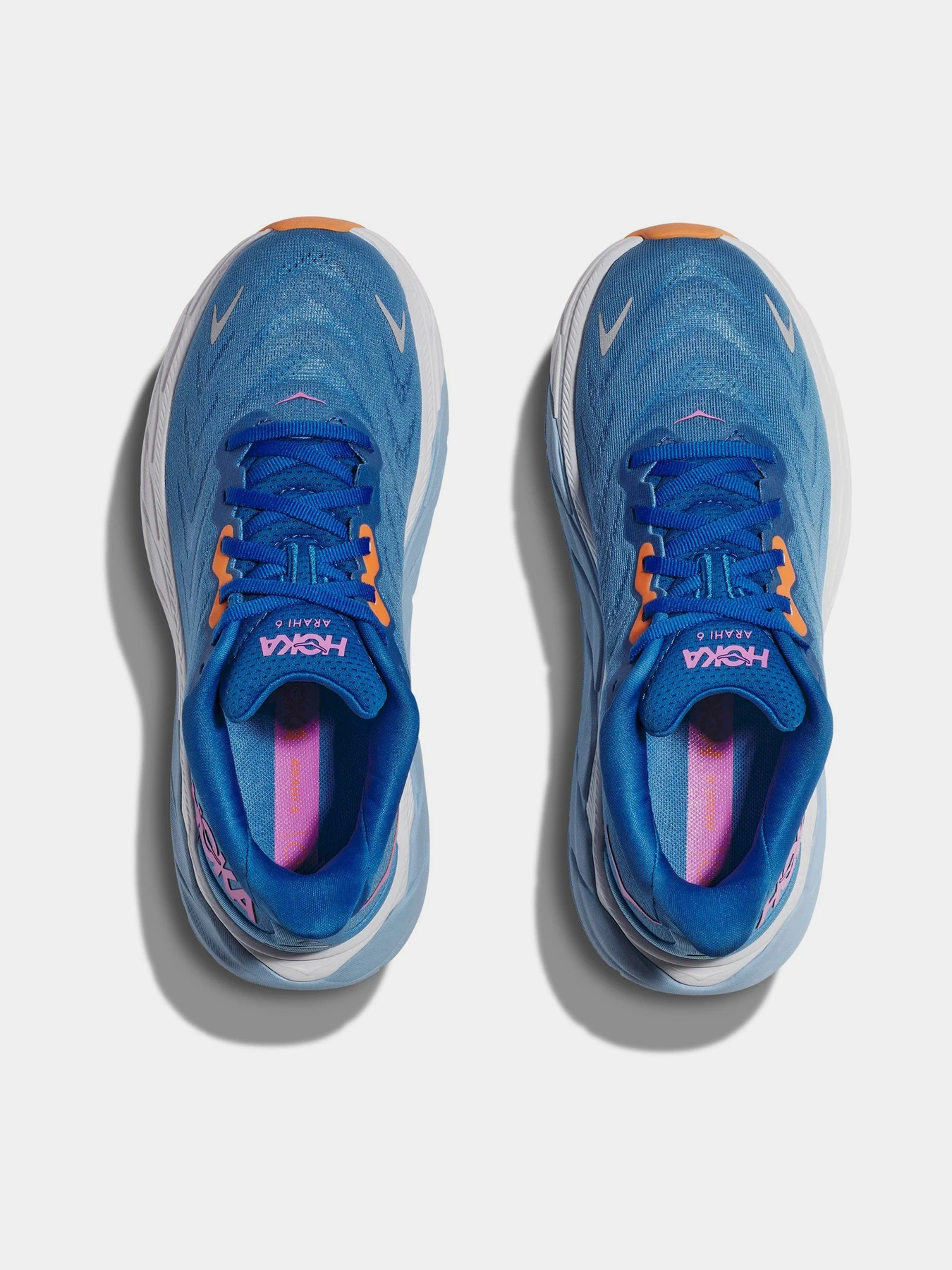 Кроссовки HOKA Arahi 6 модель 1123195-AACS Кроссовки HOKA Arahi 6 модель 1123195-AACS Фото
