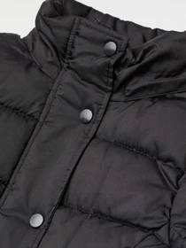Куртки и дубленки H&M модель 0872135_чорний Фото