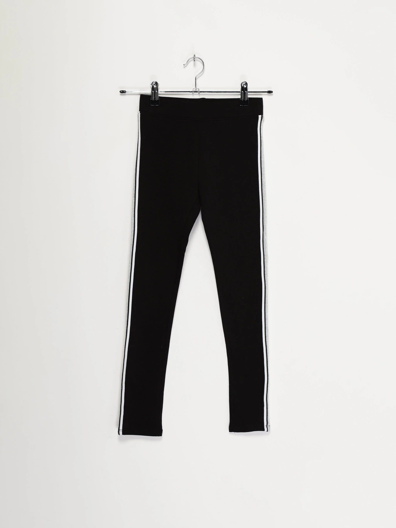 Брюки H&M модель 0865977_чорний Брюки H&M модель 0865977_чорний Фото