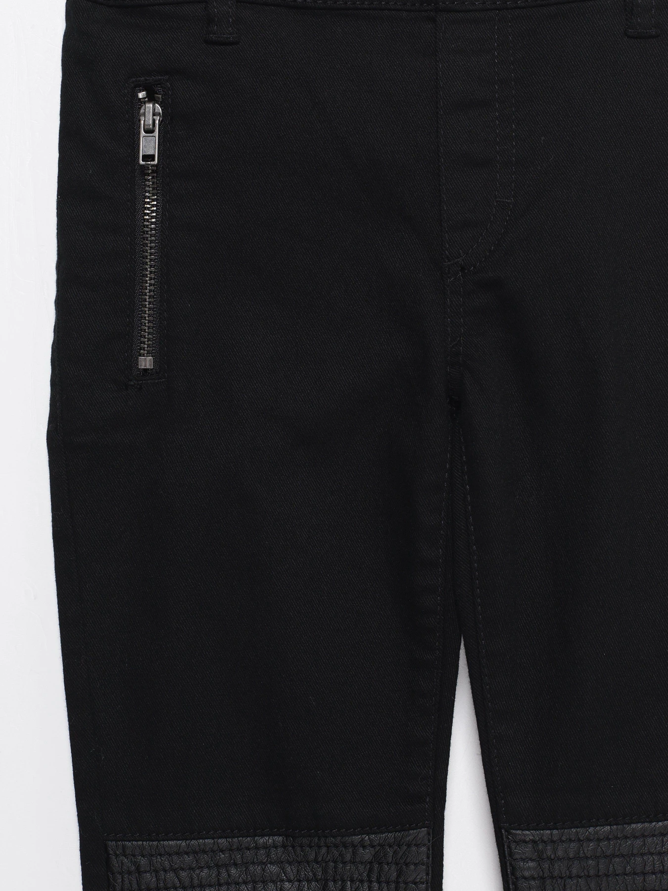 Брюки H&M модель 0435010_чорний Фото
