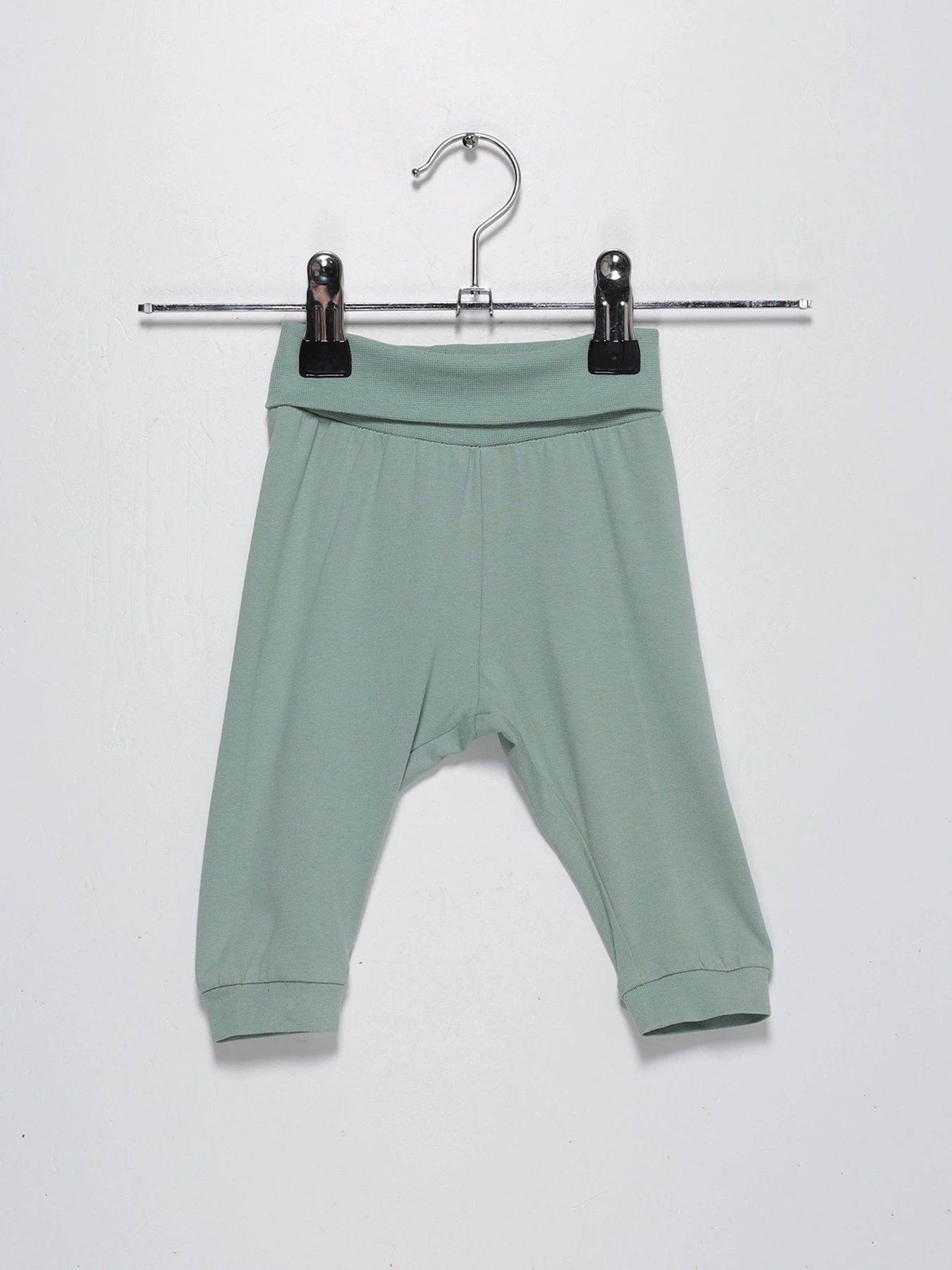 Брюки H&M модель 0453114_с.зелений Брюки H&M модель 0453114_с.зелений Фото