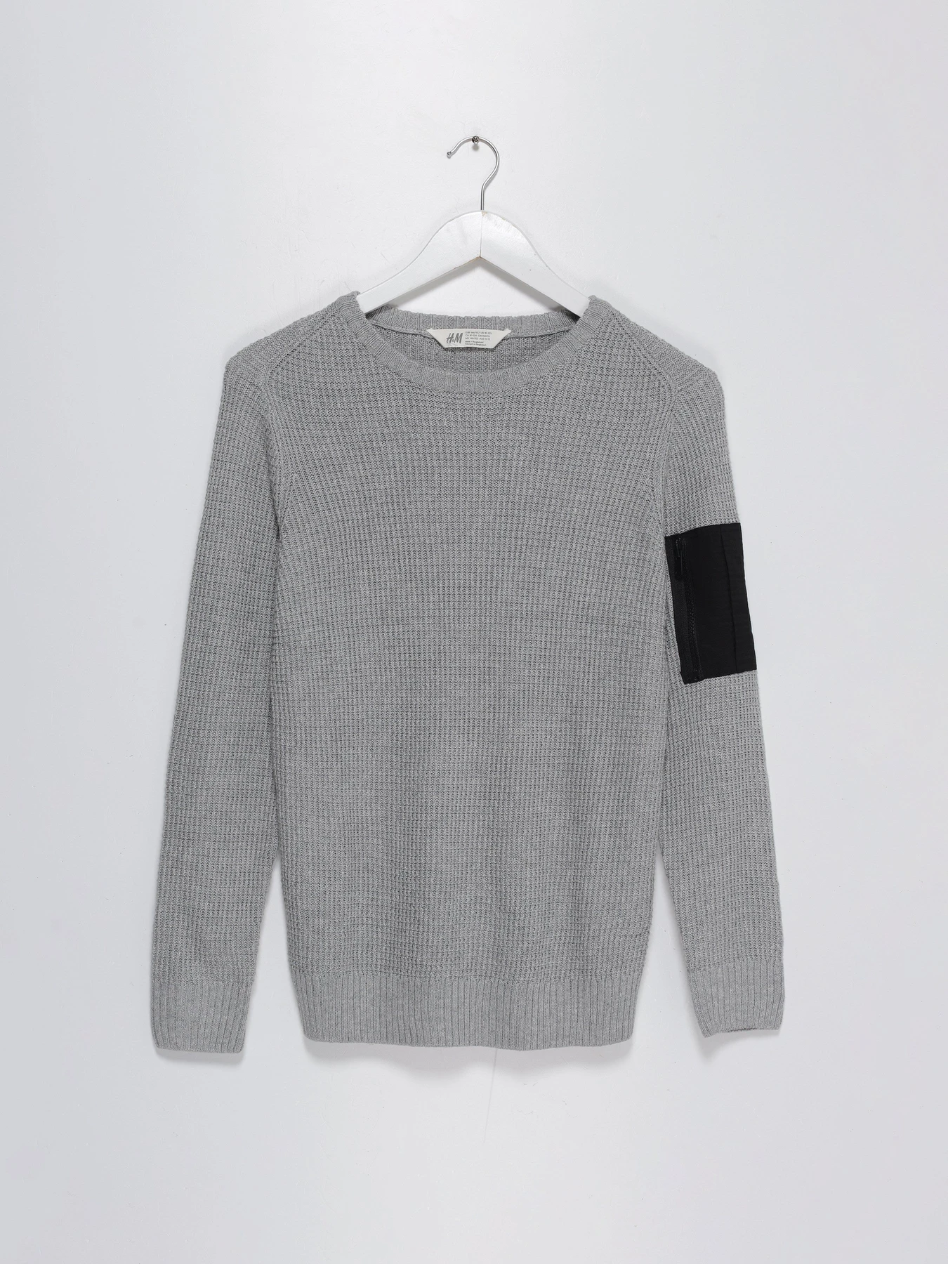 Свитры и кардиганы H&M модель 0500018_сірий з чорним Свитры и кардиганы H&M модель 0500018_сірий з чорним Фото