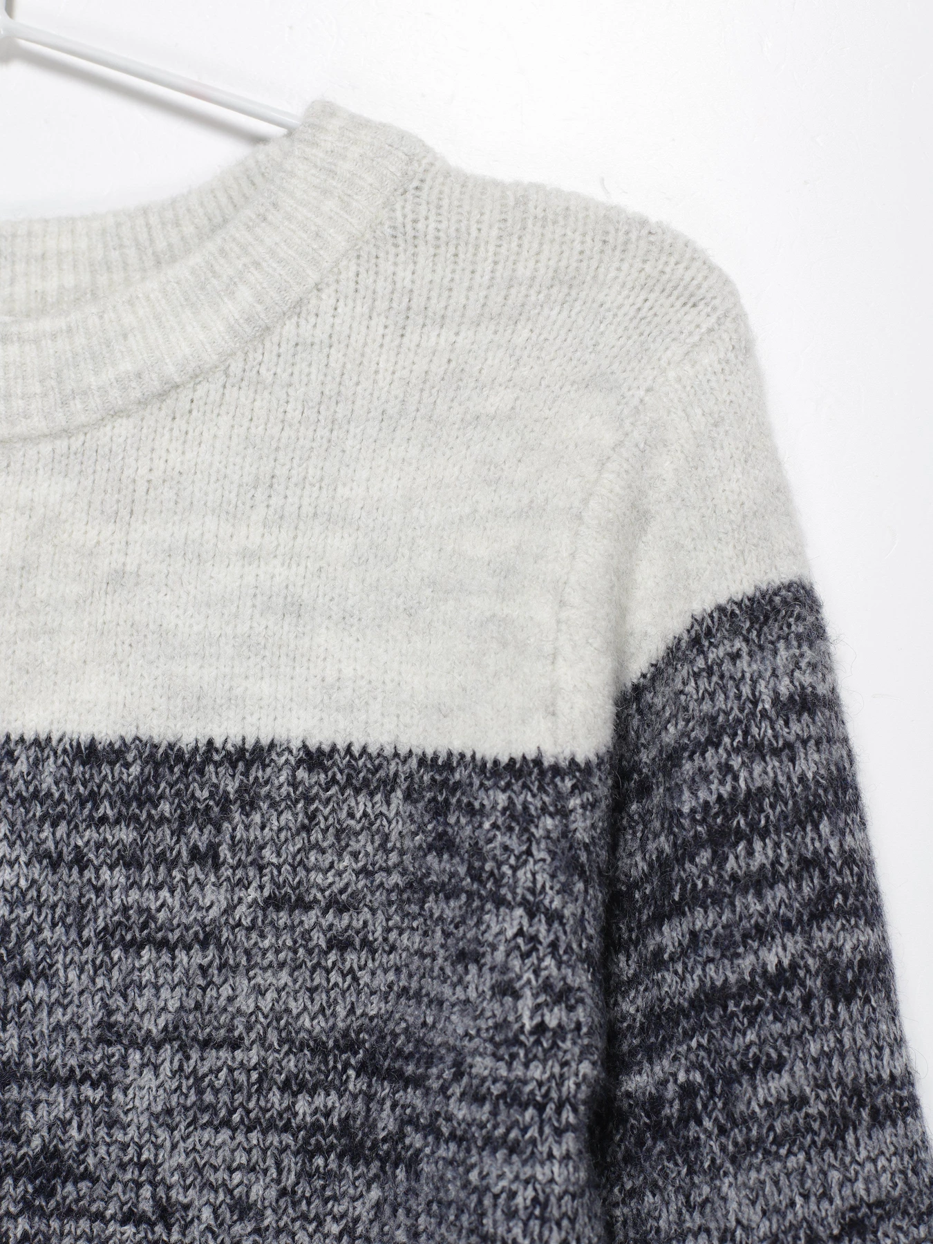 Свитры и кардиганы H&M модель 0881595_комб. Свитры и кардиганы H&M модель 0881595_комб. Фото