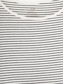 Худи и свитшоты H&M модель 07601431_білий з чорним Фото