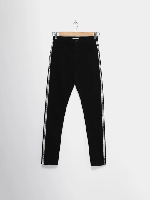 Брюки H&M модель 07723441_чорний з білим Фото