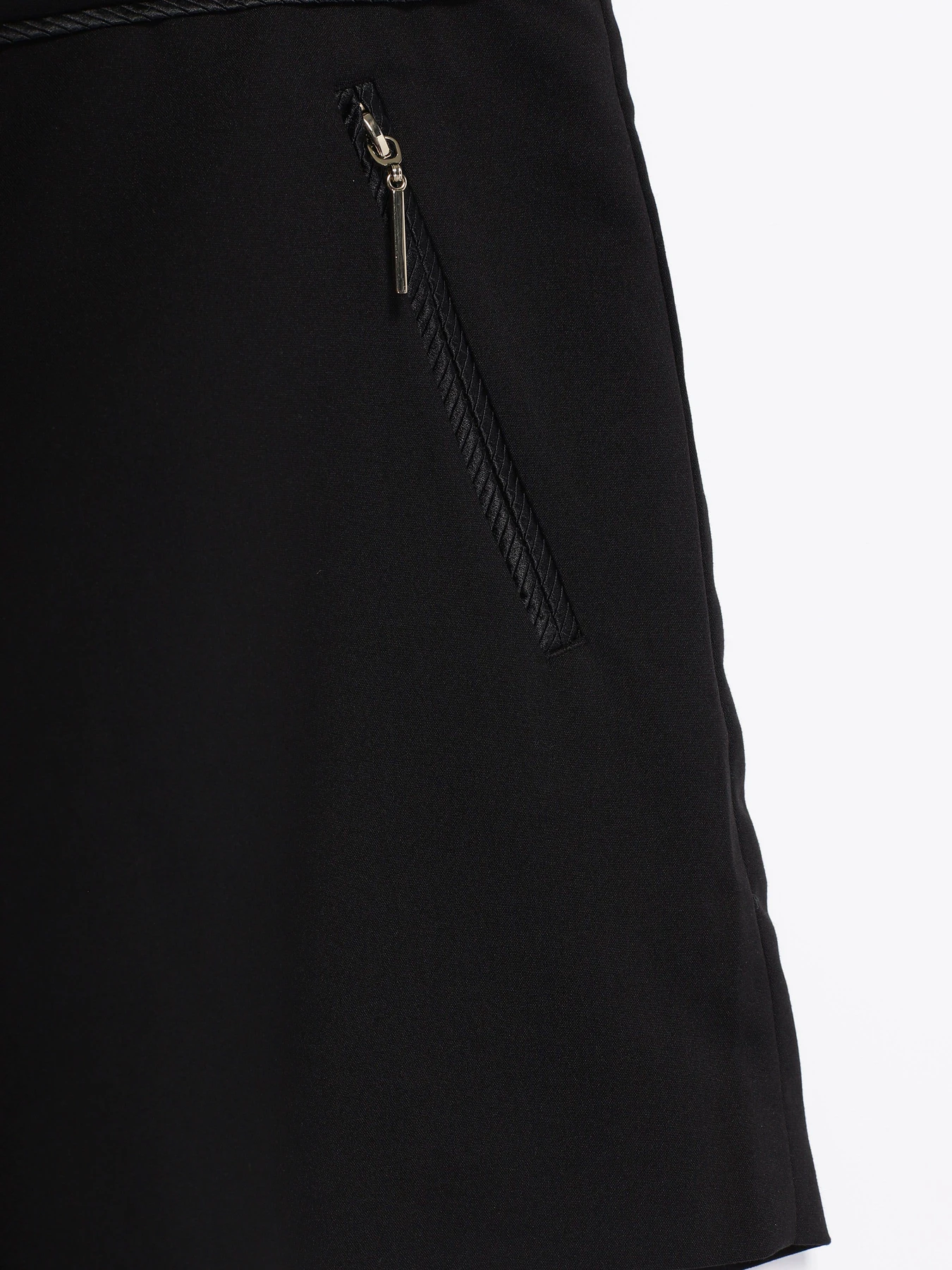 Шорты H&M модель 0405161_чорний Фото