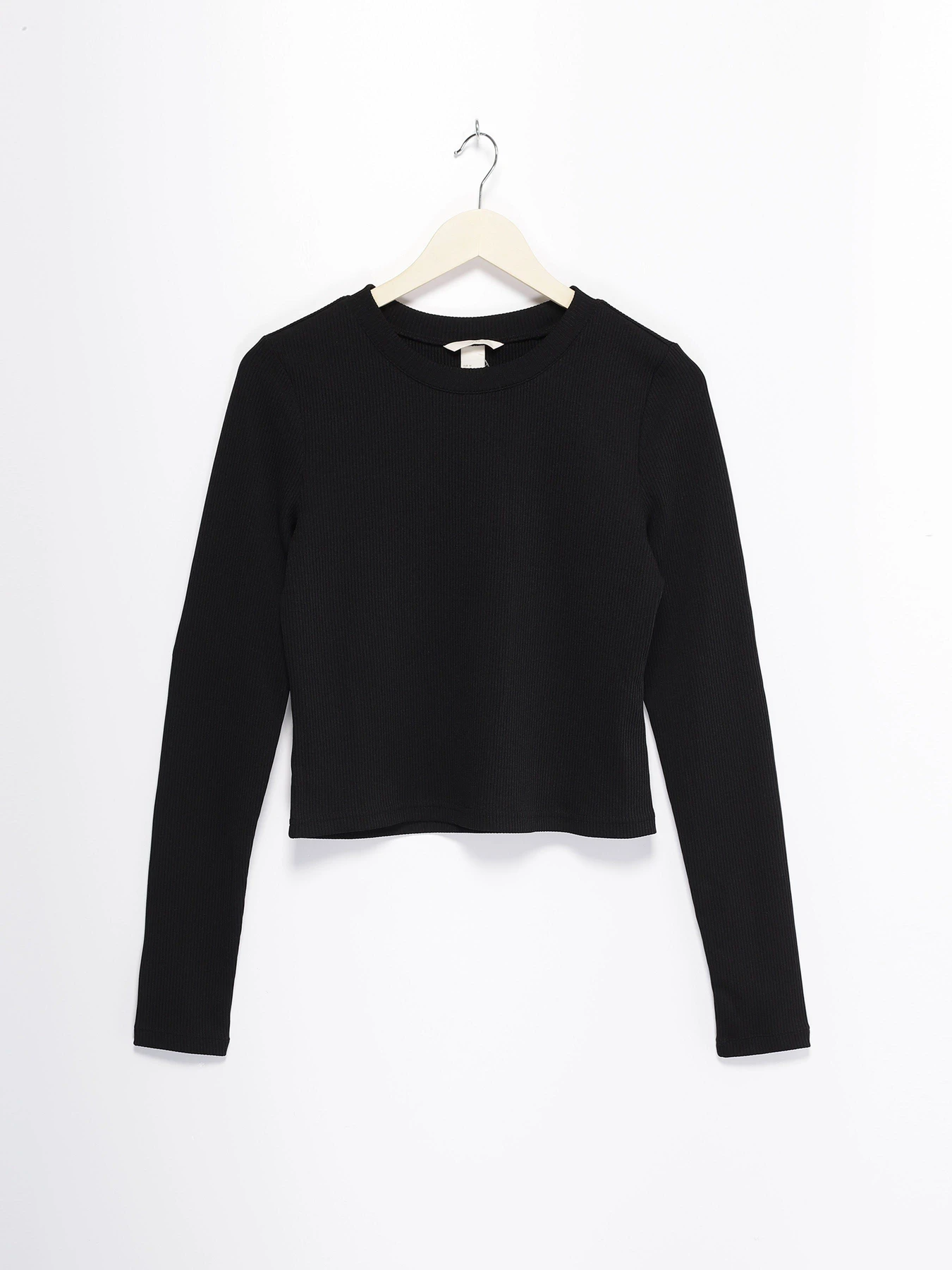 Худі та світшоти H&M модель 0412131_чорний Худі та світшоти H&M модель 0412131_чорний Фото