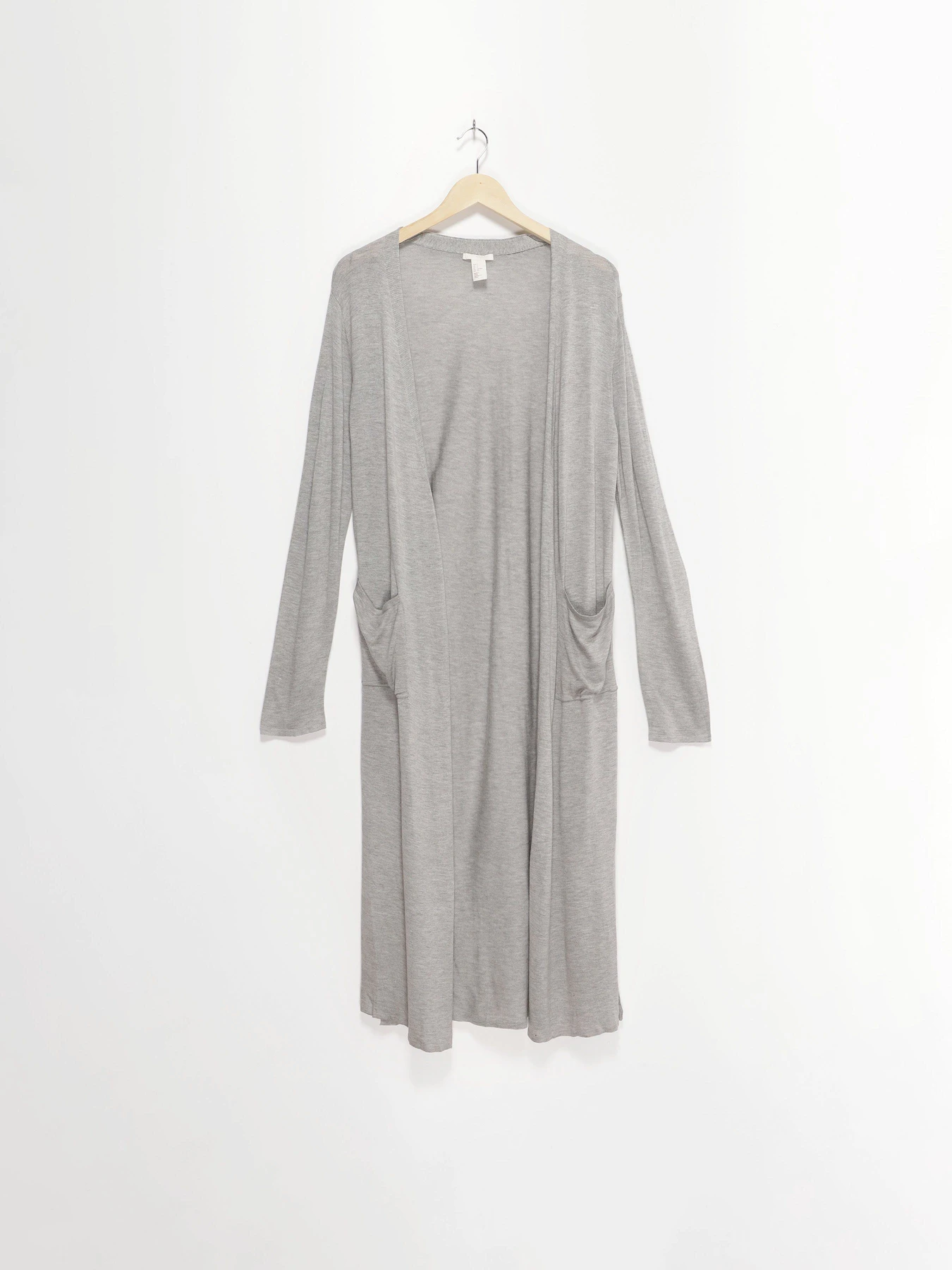 Светри та кардигани H&M модель 0414513_с.сірий Фото