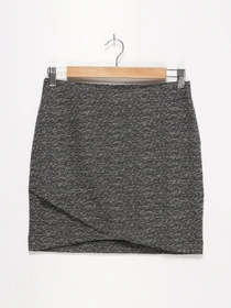 Юбки H&M модель 0424930_чорний комб. Фото