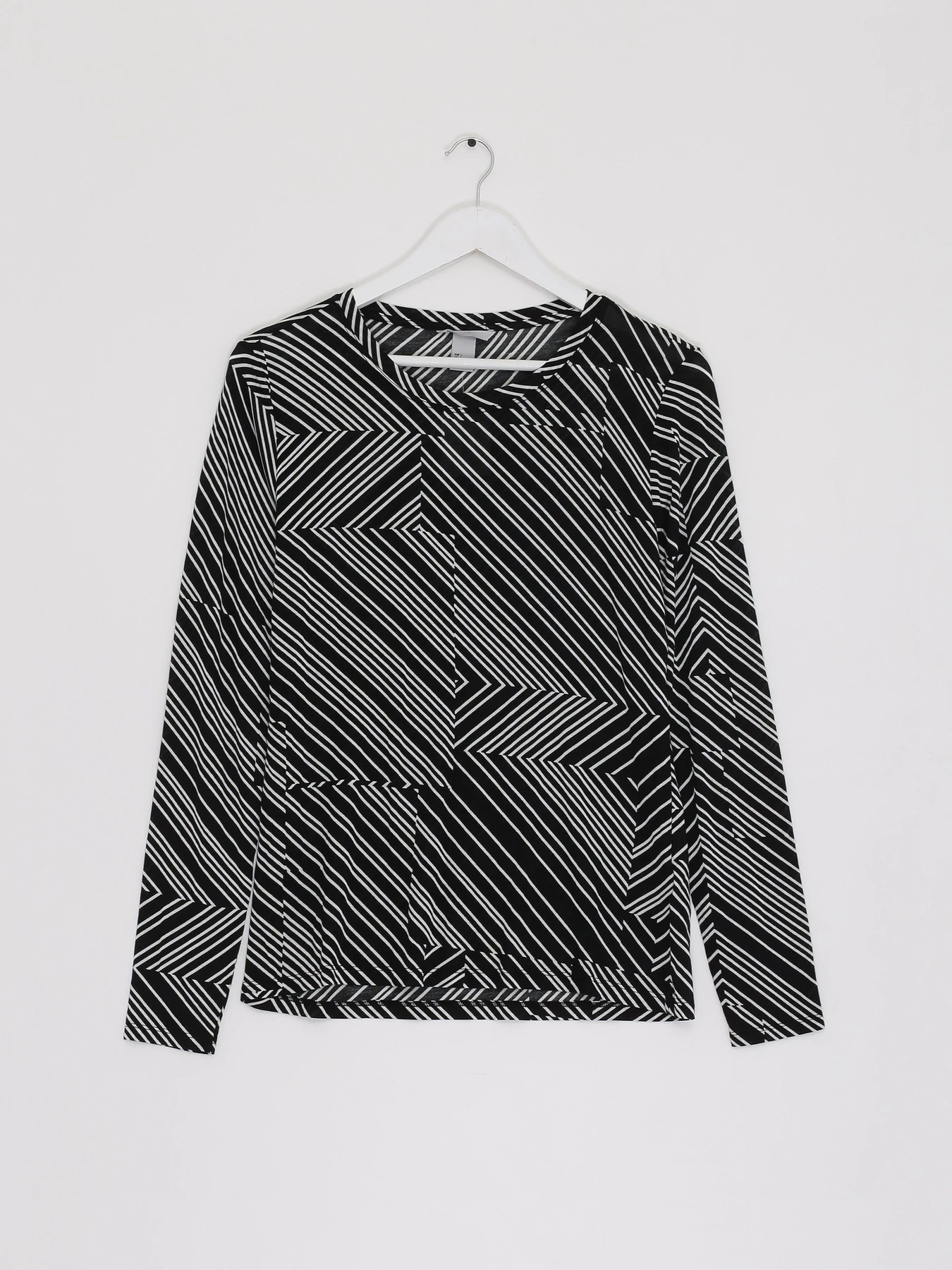 Худі та світшоти H&M модель 0610543_чорний комб. Фото