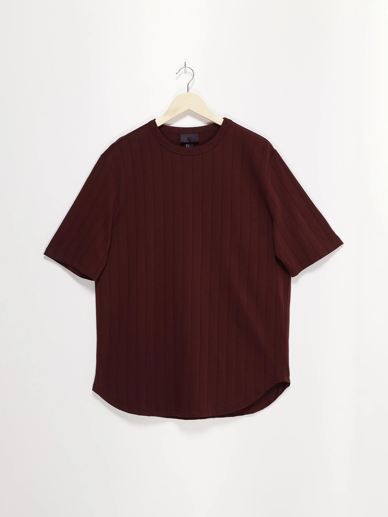 Футболки и поло H&M модель 0456207_т.бордовий Фото
