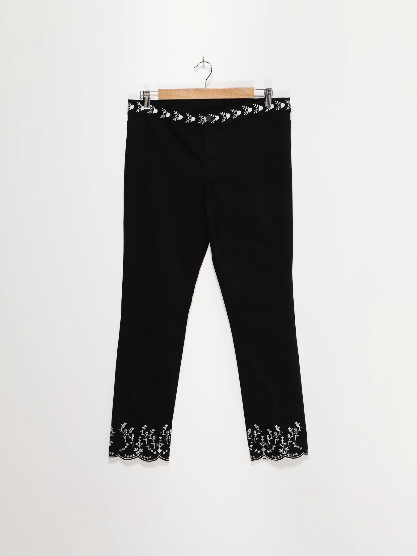Брюки H&M модель 0476558_чорний Фото