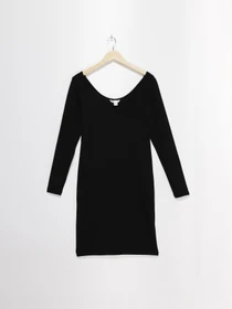 Платья H&M модель 0481465_чорний Фото