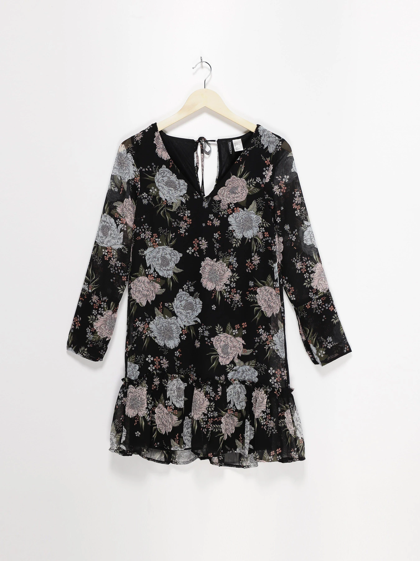 Платья H&M модель 0489119_чорний комб. Фото