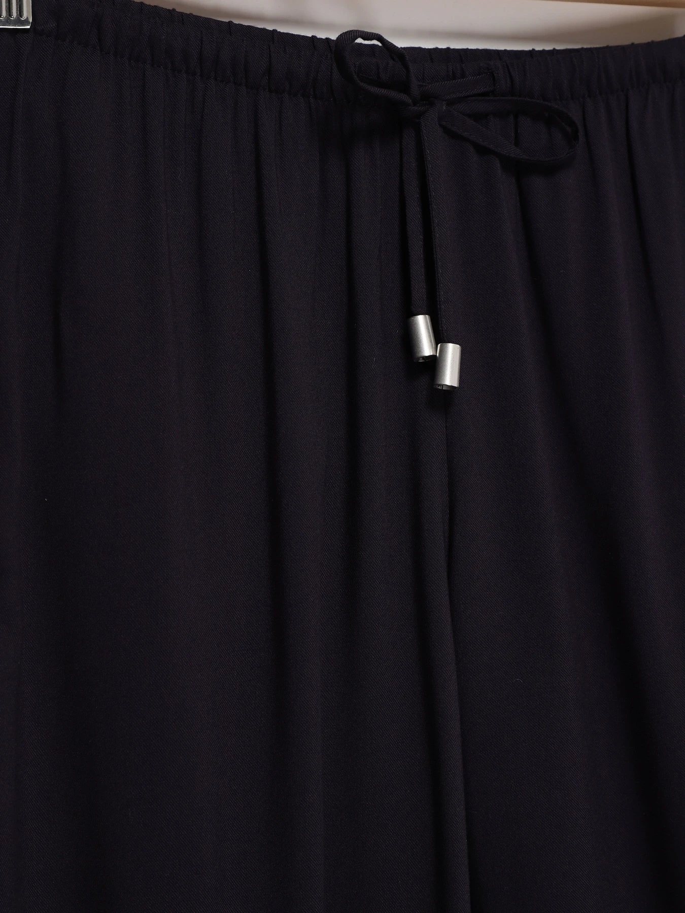 Брюки H&M модель 0490176_т.синій Брюки H&M модель 0490176_т.синій Фото