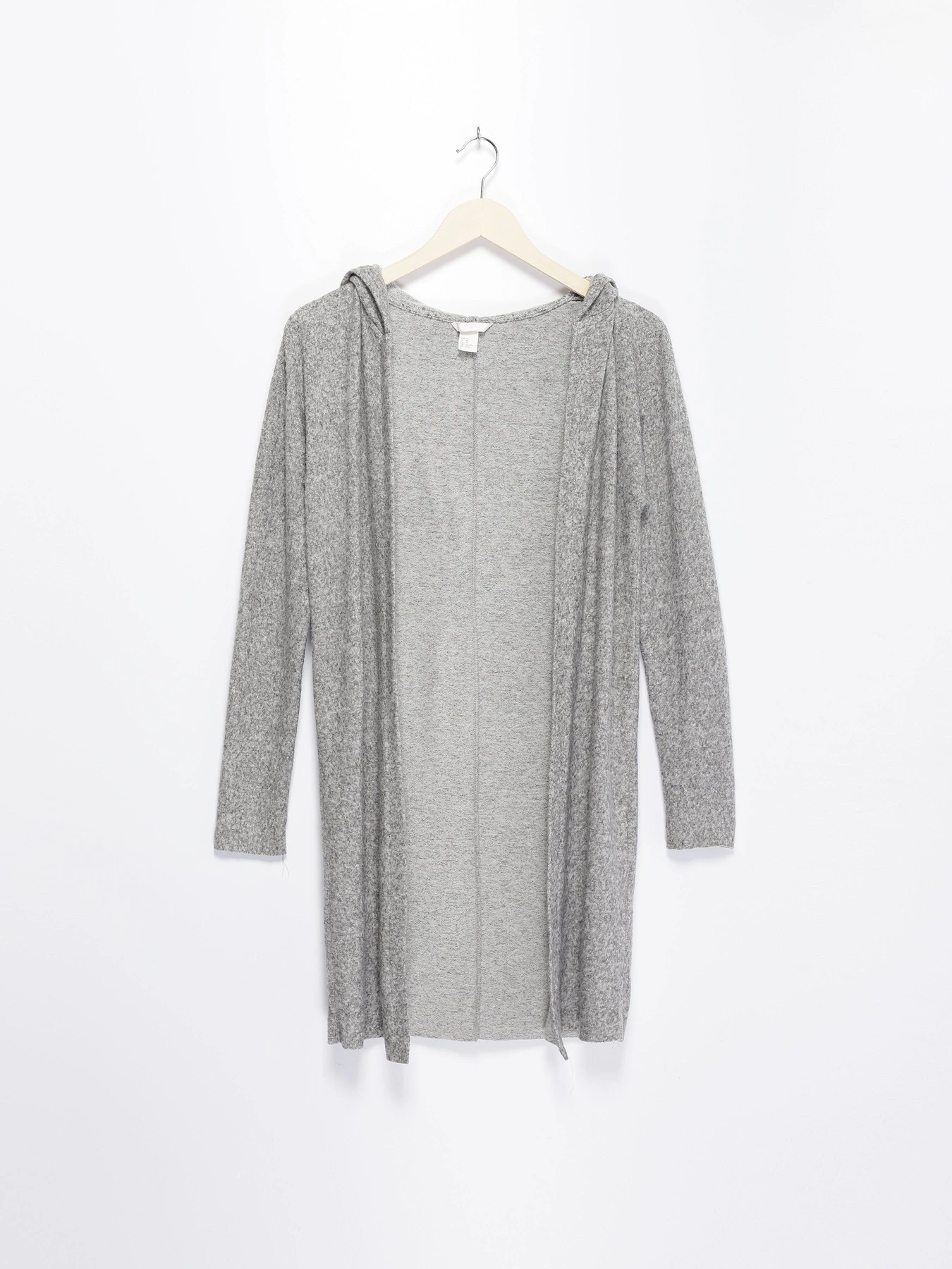 Свитры и кардиганы H&M модель 0509351_сірий Свитры и кардиганы H&M модель 0509351_сірий Фото