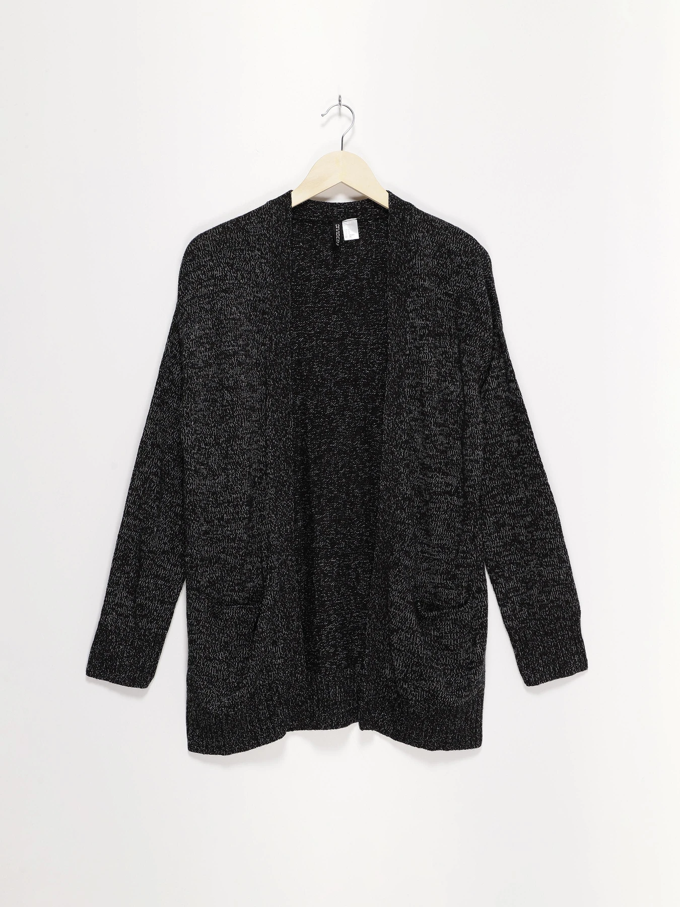 Свитры и кардиганы H&M модель 0519588_чорний комб. Свитры и кардиганы H&M модель 0519588_чорний комб. Фото