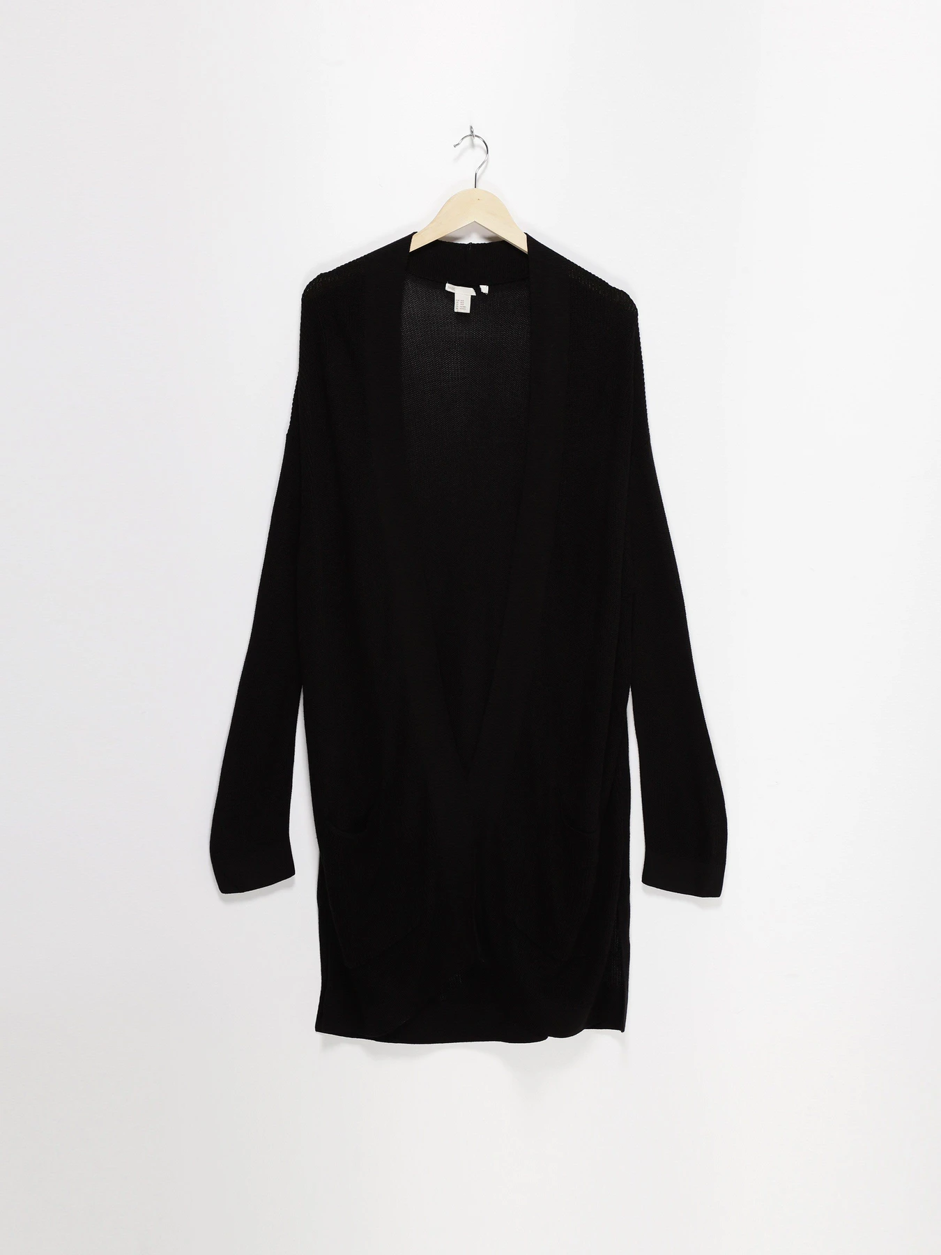 Свитры и кардиганы H&M модель 0522372_чорний Свитры и кардиганы H&M модель 0522372_чорний Фото