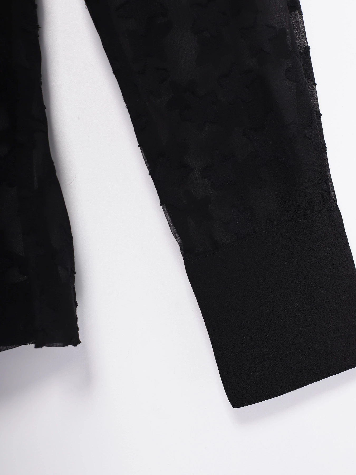 Рубашки H&M модель 0548482_чорний Фото