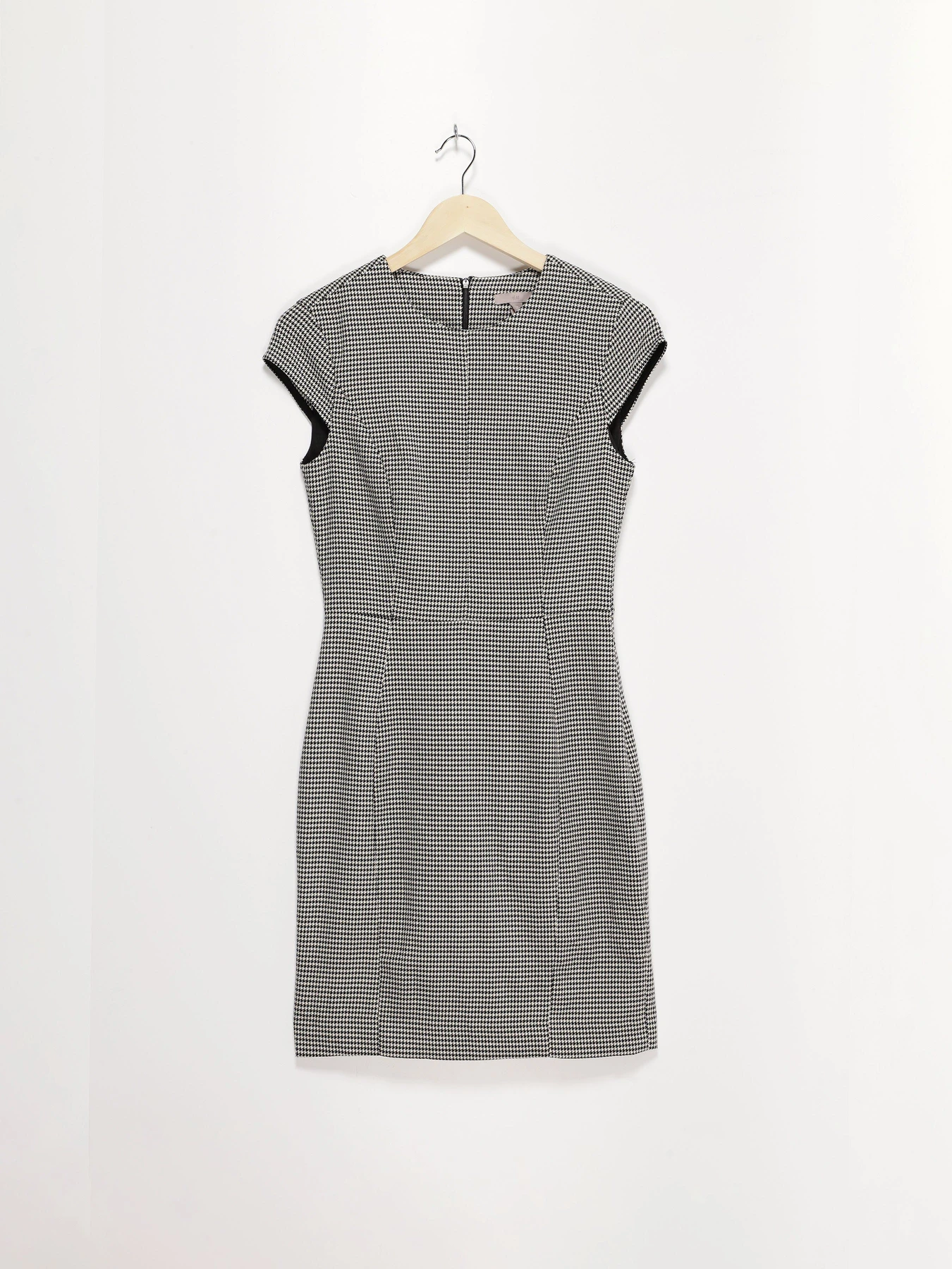 Платья H&M модель 0577512_чорний з білим Платья H&M модель 0577512_чорний з білим Фото