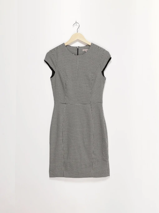 Платья H&M модель 0577512_чорний з білим Фото