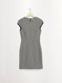 Платья H&M модель 0577512_чорний з білим Фото