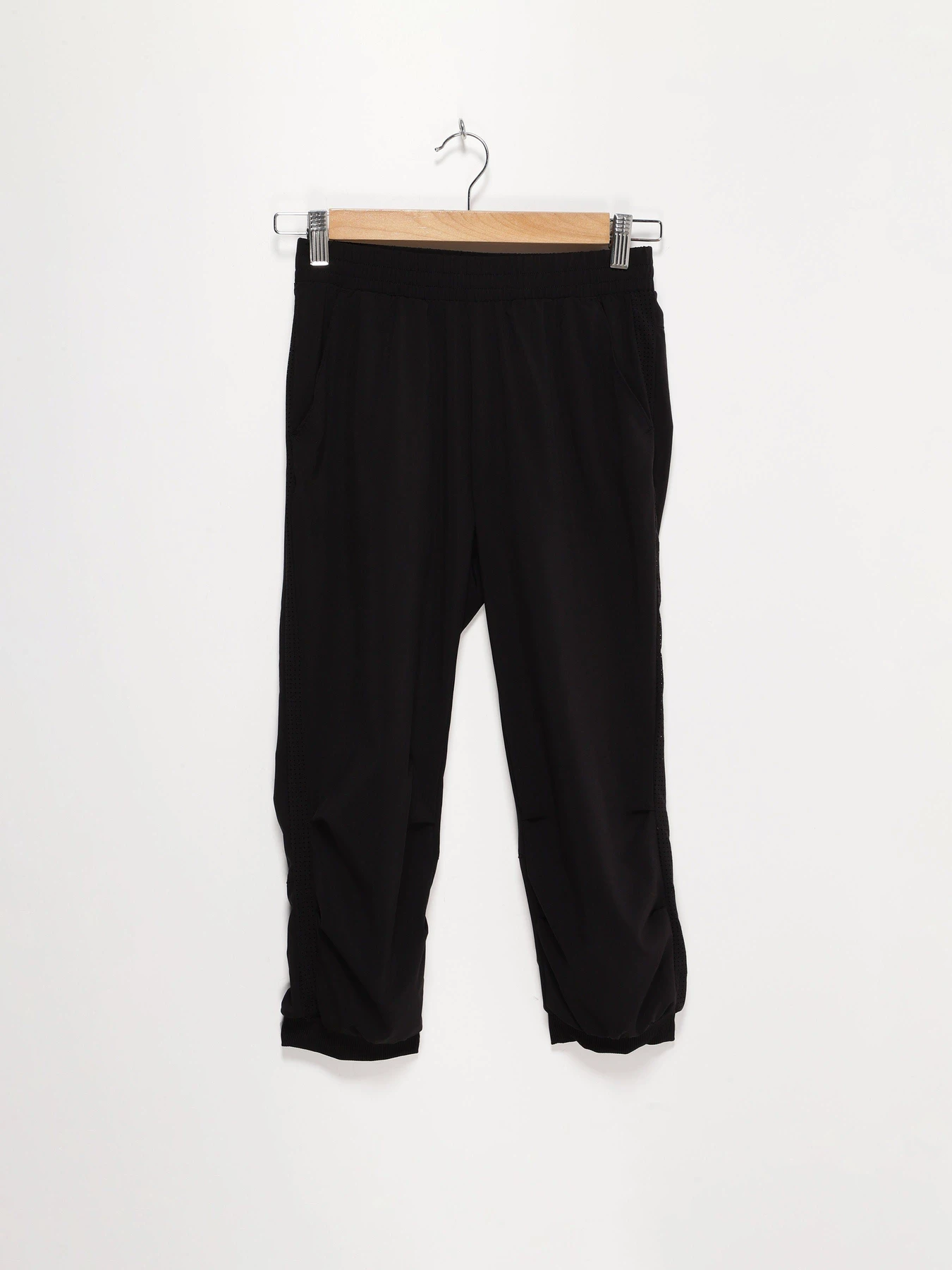 Брюки H&M модель 0582256_чорний Брюки H&M модель 0582256_чорний Фото