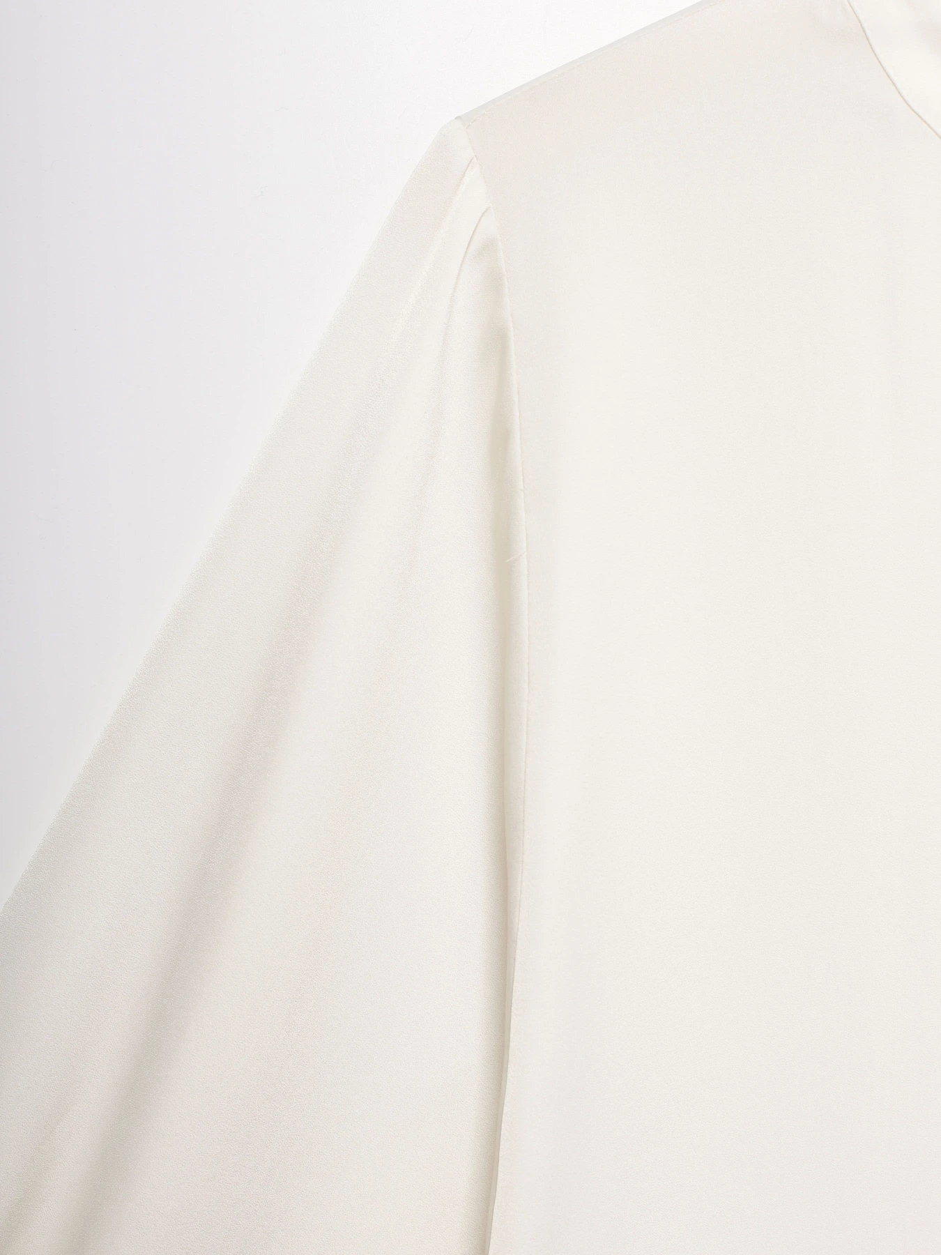Рубашки H&M модель 0585750_білий Рубашки H&M модель 0585750_білий Фото