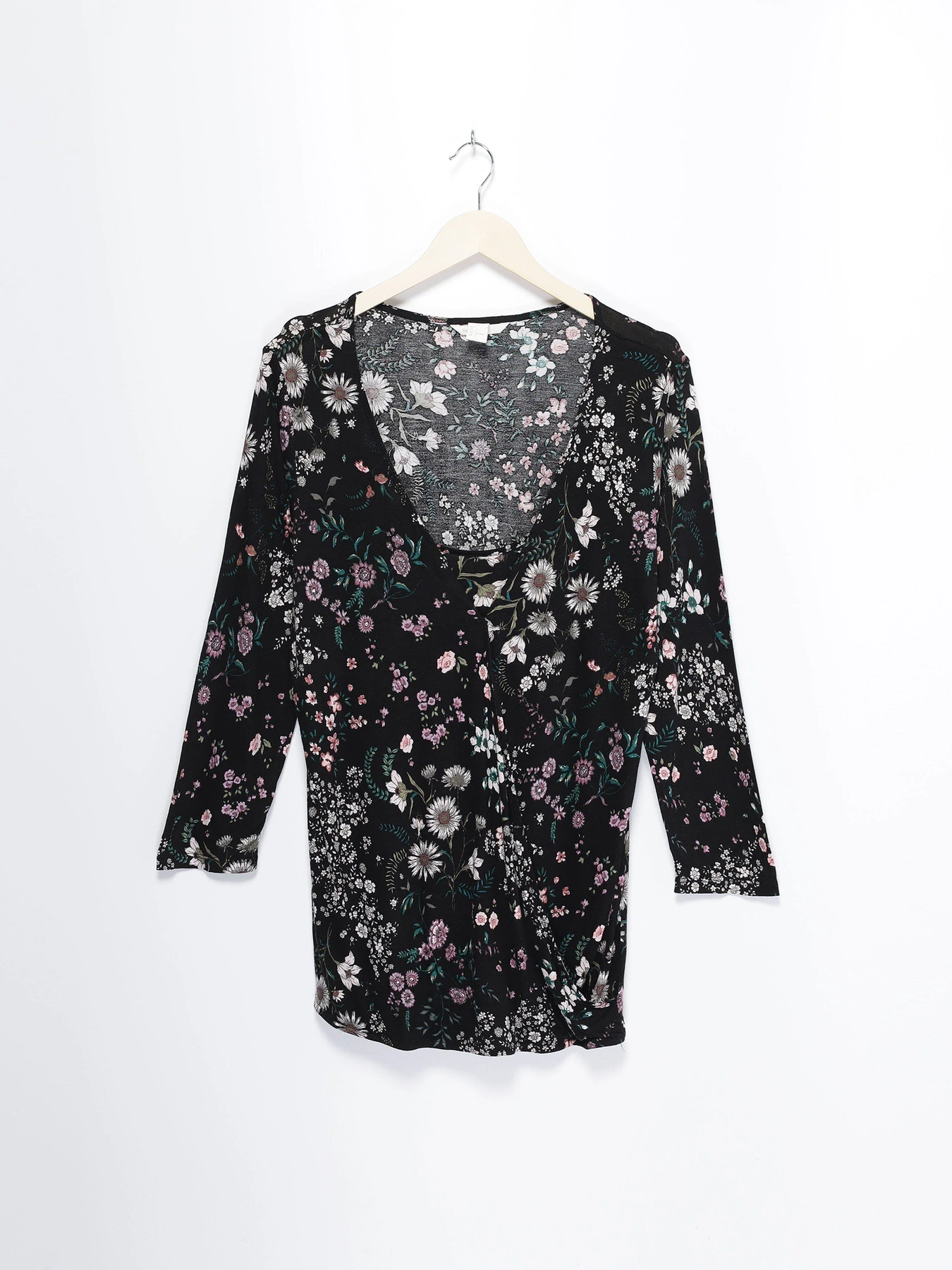 Рубашки H&M модель 0586664_чорний комб. Фото