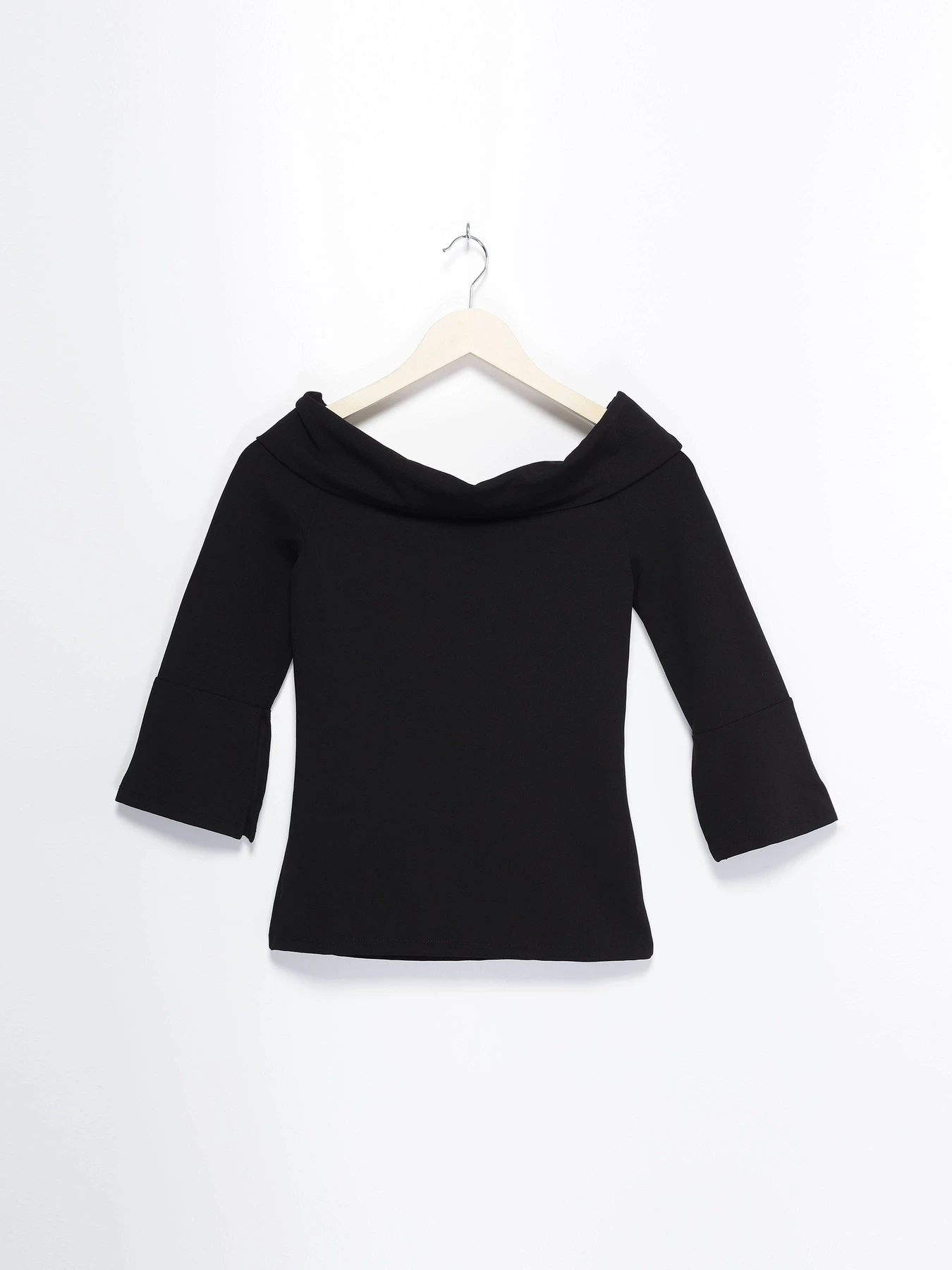 Худі та світшоти H&M модель 0593274_чорний Худі та світшоти H&M модель 0593274_чорний Фото